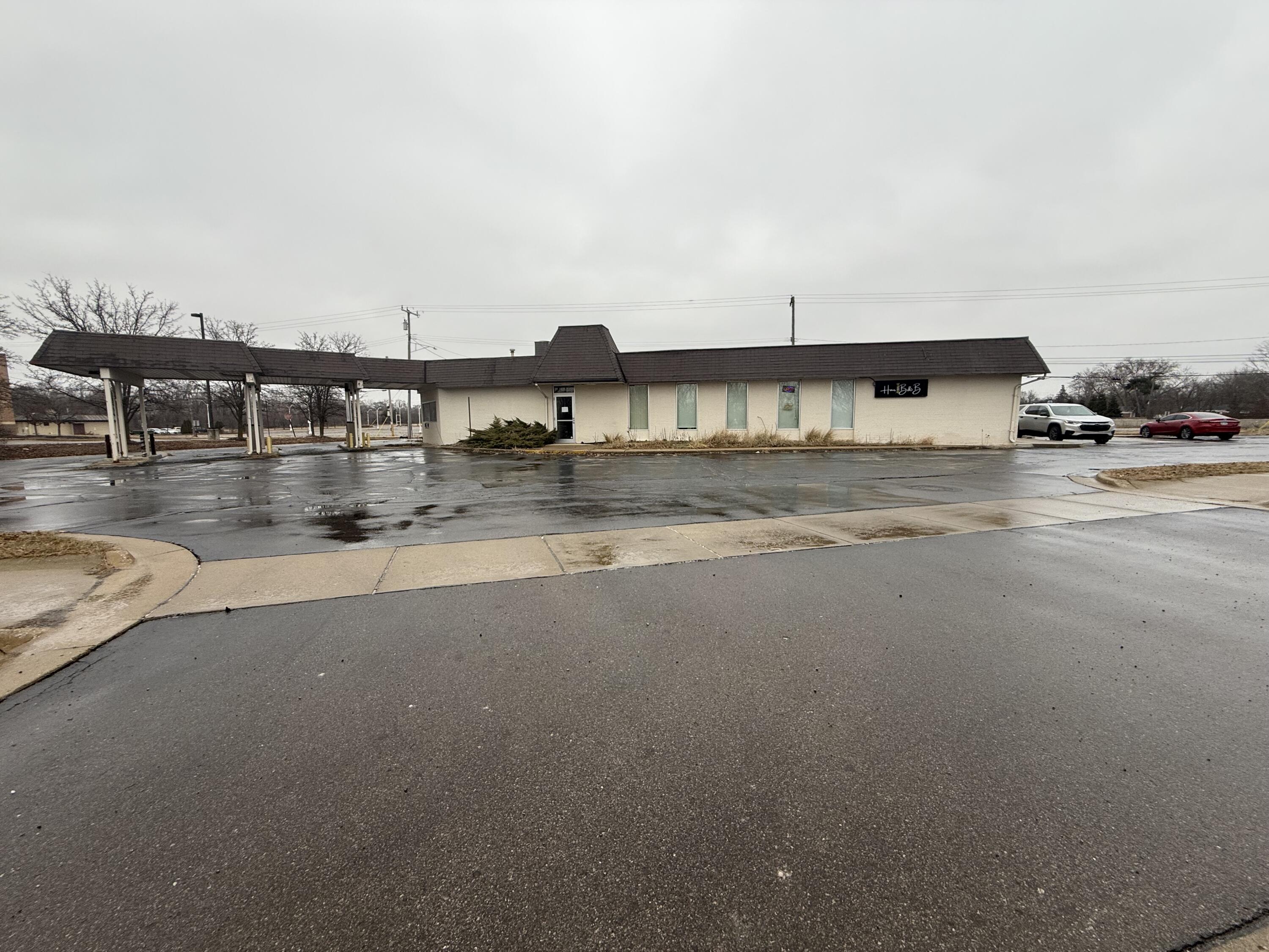 775 S Grove Street Property Photo 1
