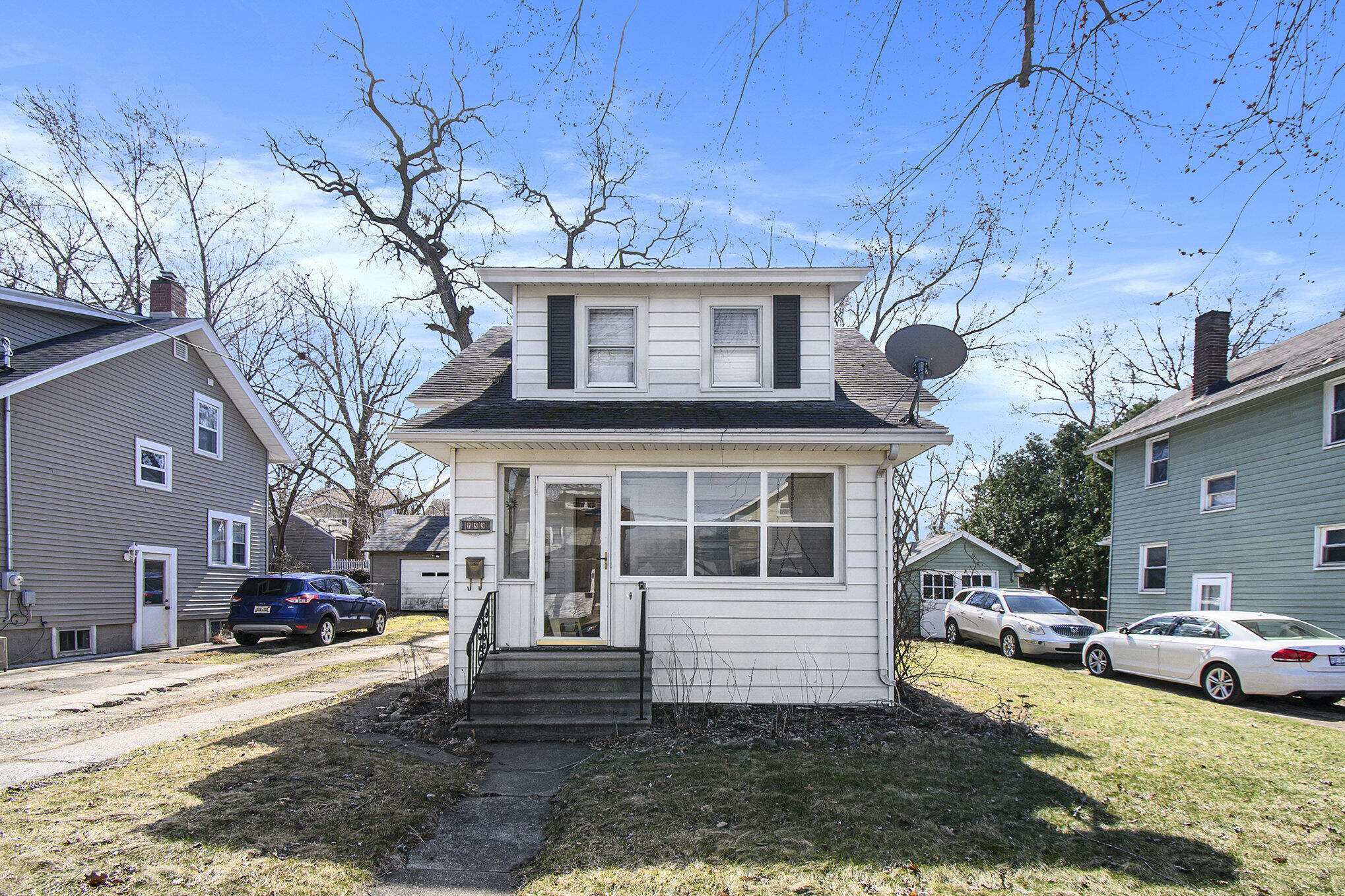 753 Oakdale Avenue Property Photo 1