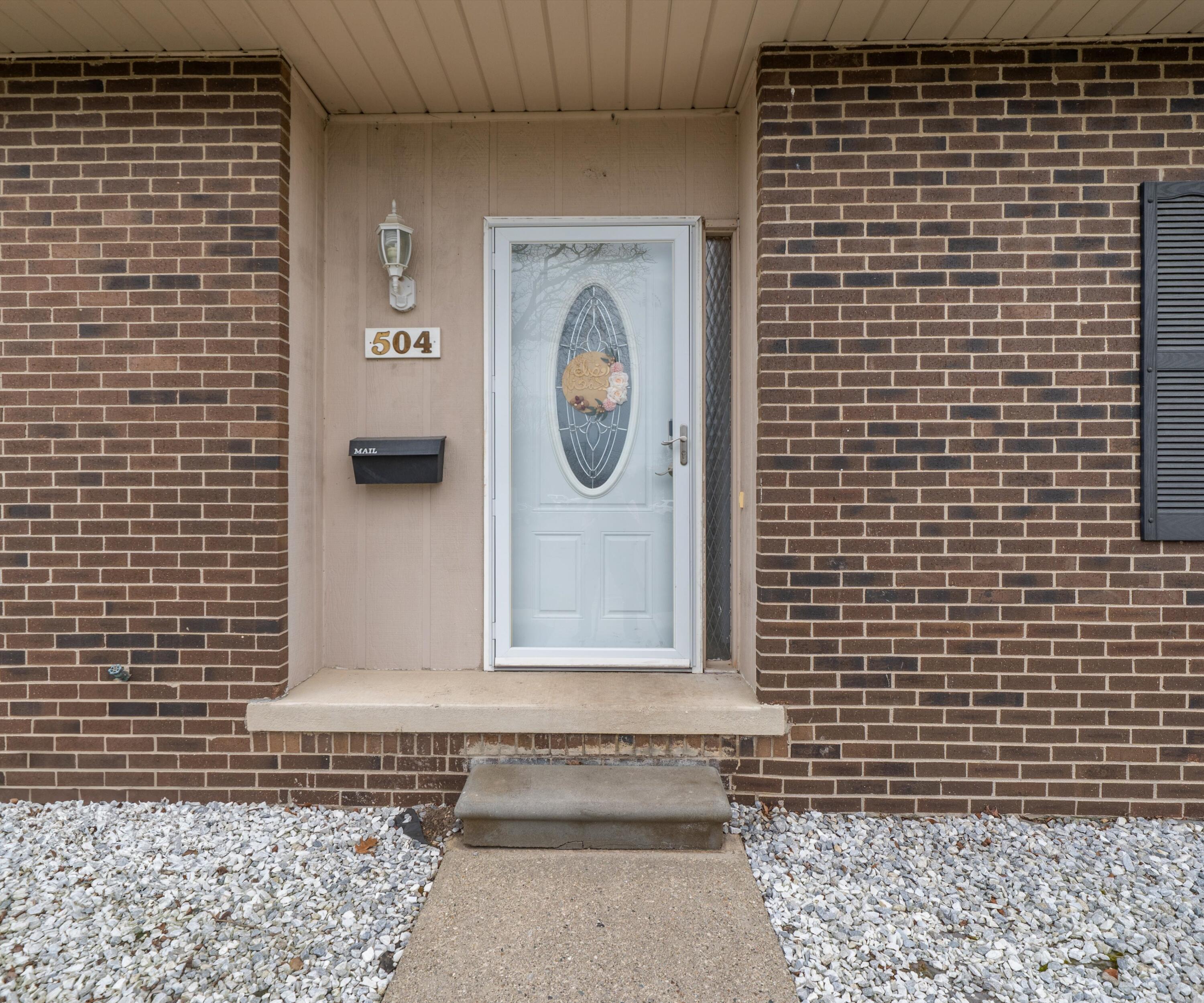 504 Estrada Drive Property Photo 2