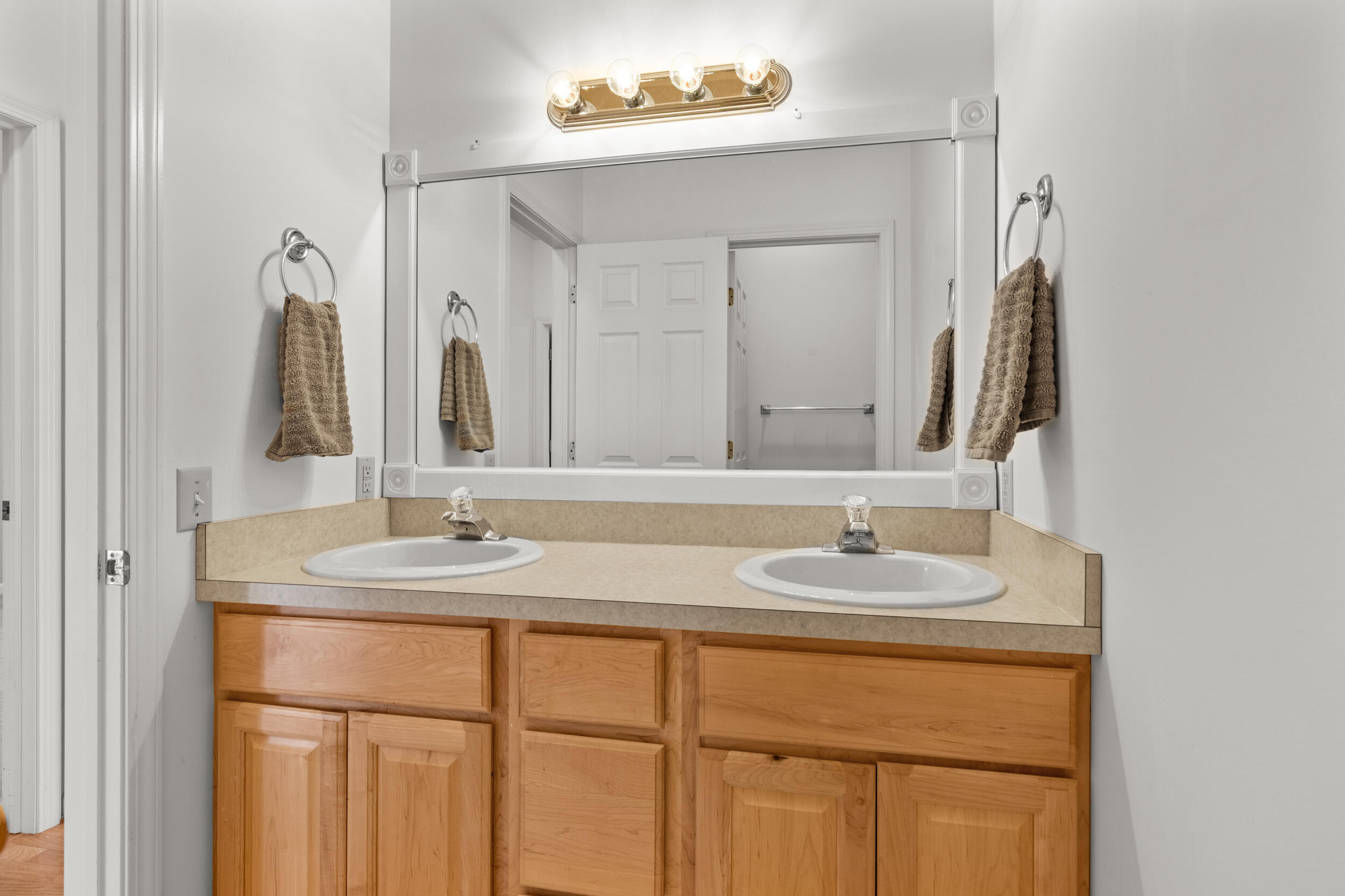 18475 Elizabeth Way Property Photo 21