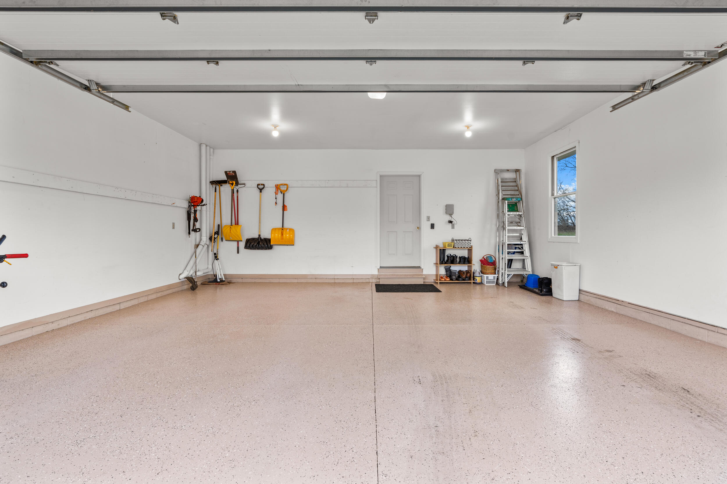 18475 Elizabeth Way Property Photo 36