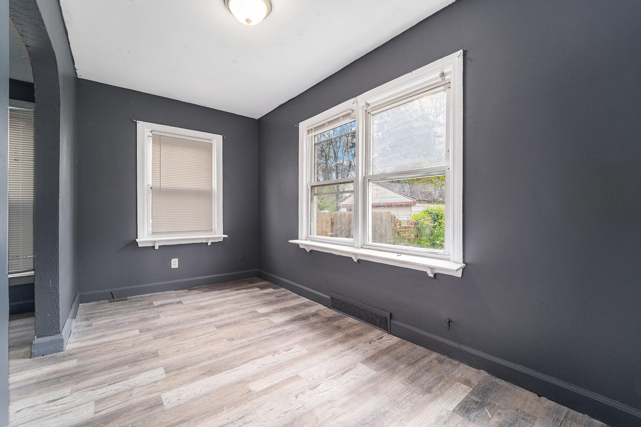 11643 Sussex St Property Photo 10