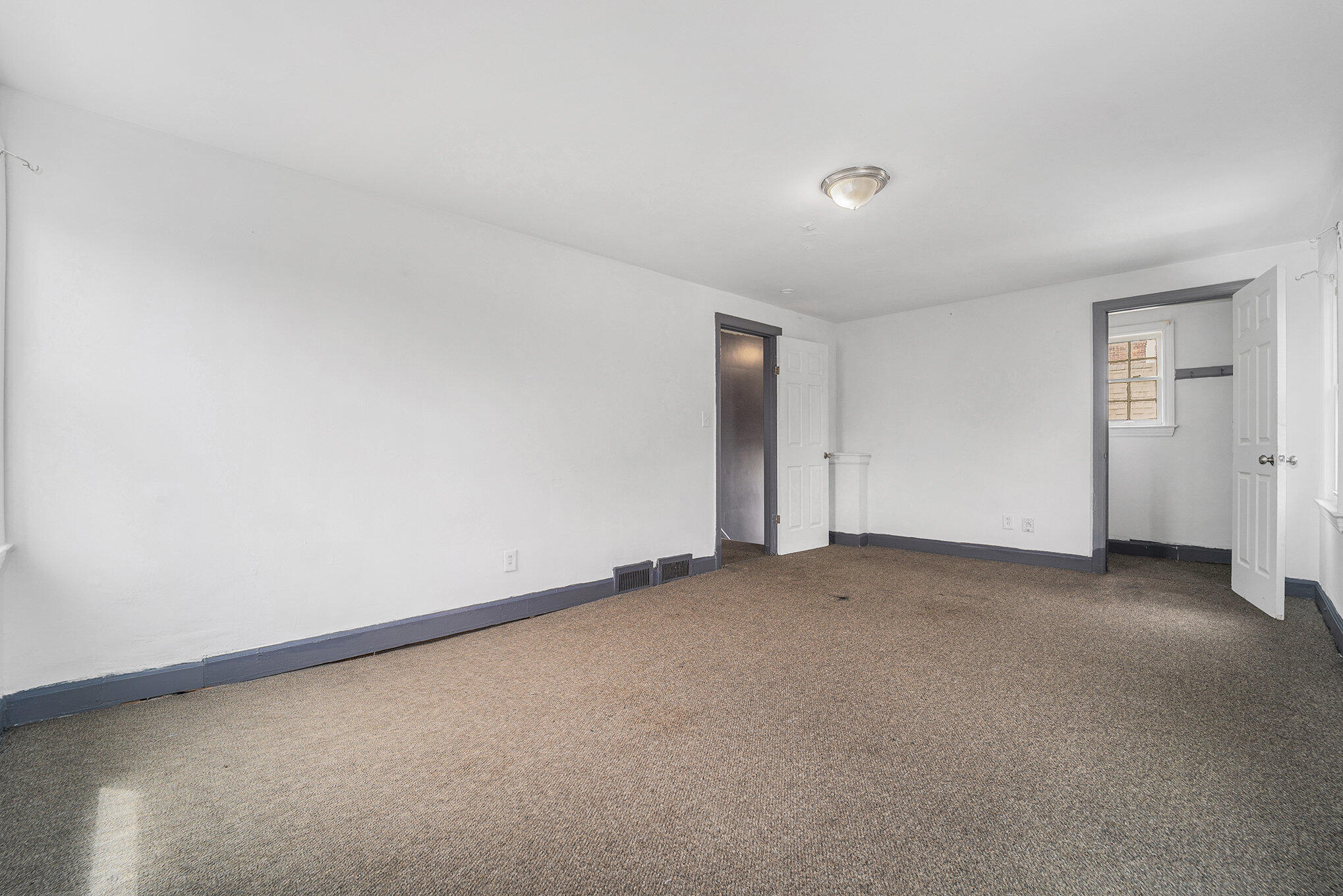 11643 Sussex St Property Photo 17