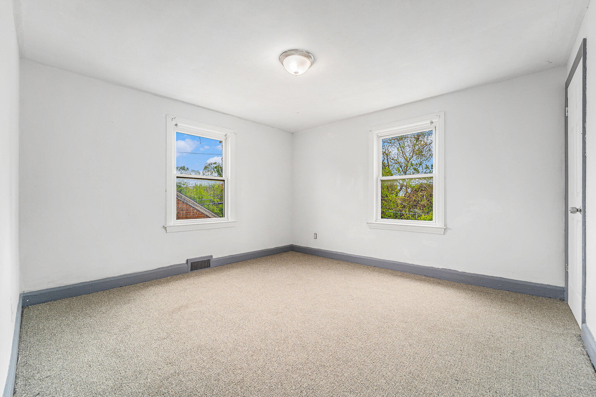 11643 Sussex St Property Photo 20