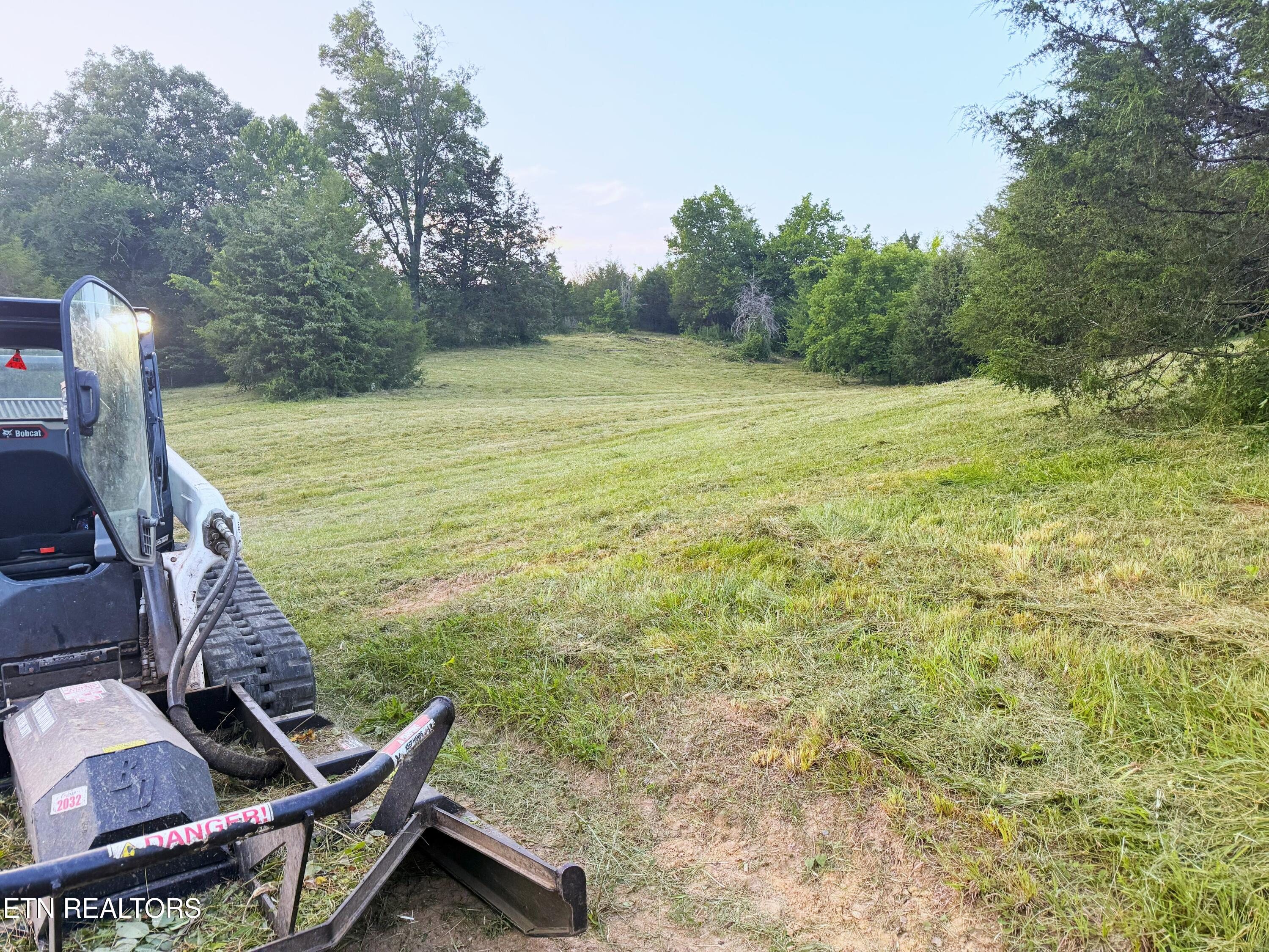 790 Lonesome Pine Rd Property Photo 3