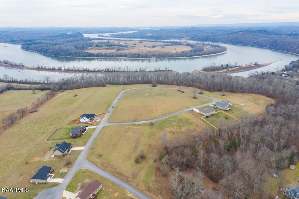 525 Overlook Drive Property Photo 3