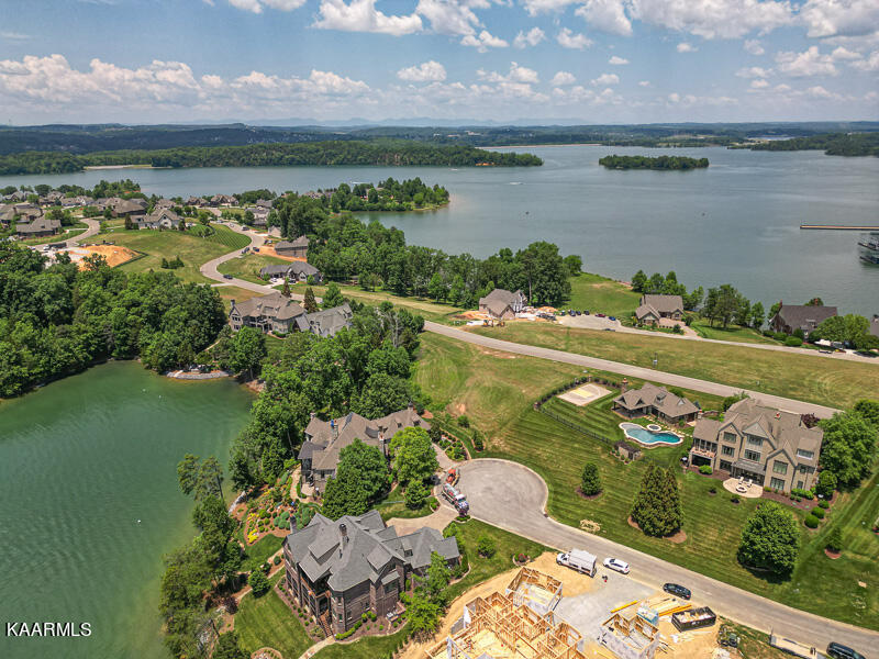 16135 Lighthouse Pointe Drive Property Photo 4