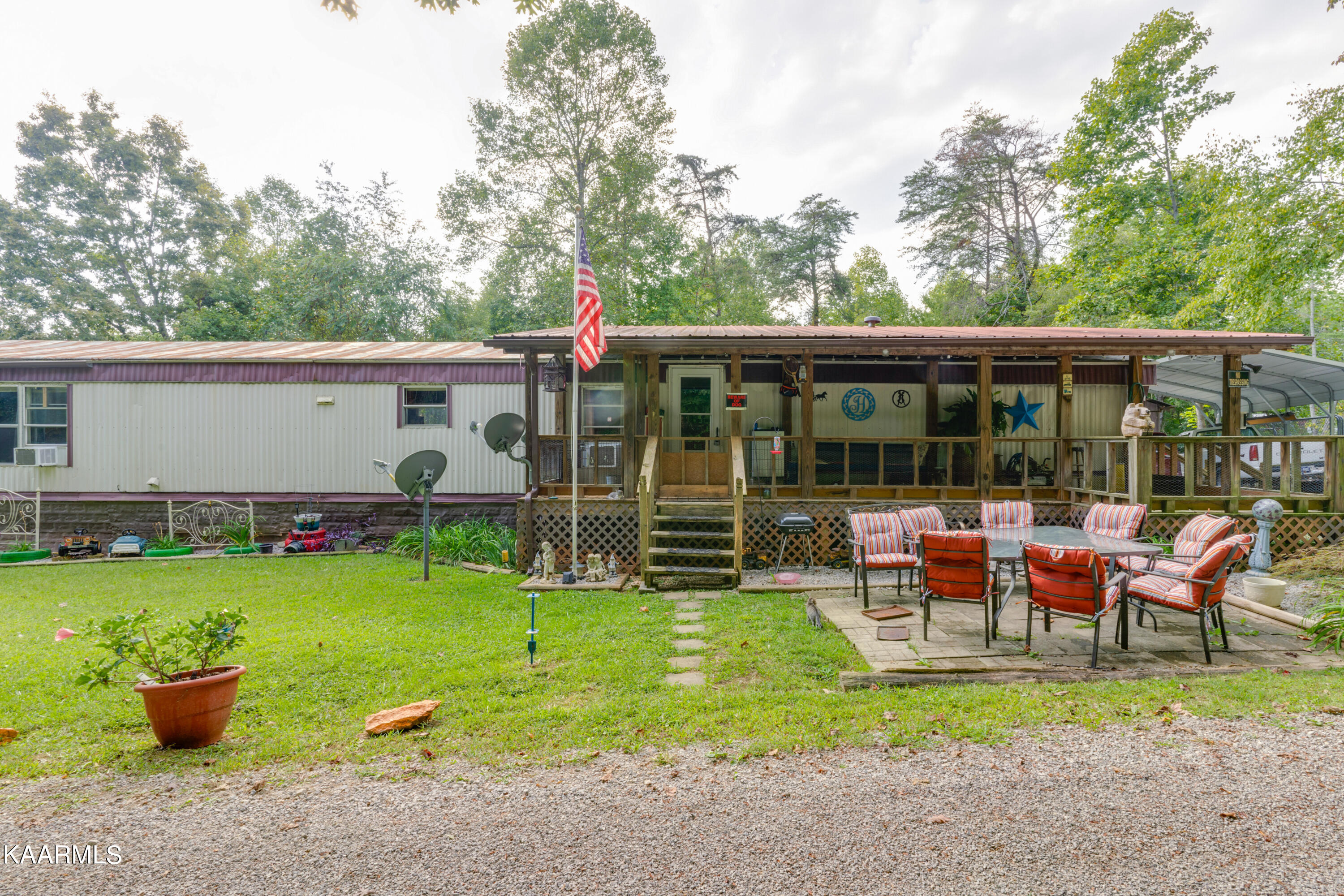 166 Lester Ledbetter Lane Property Photo 1