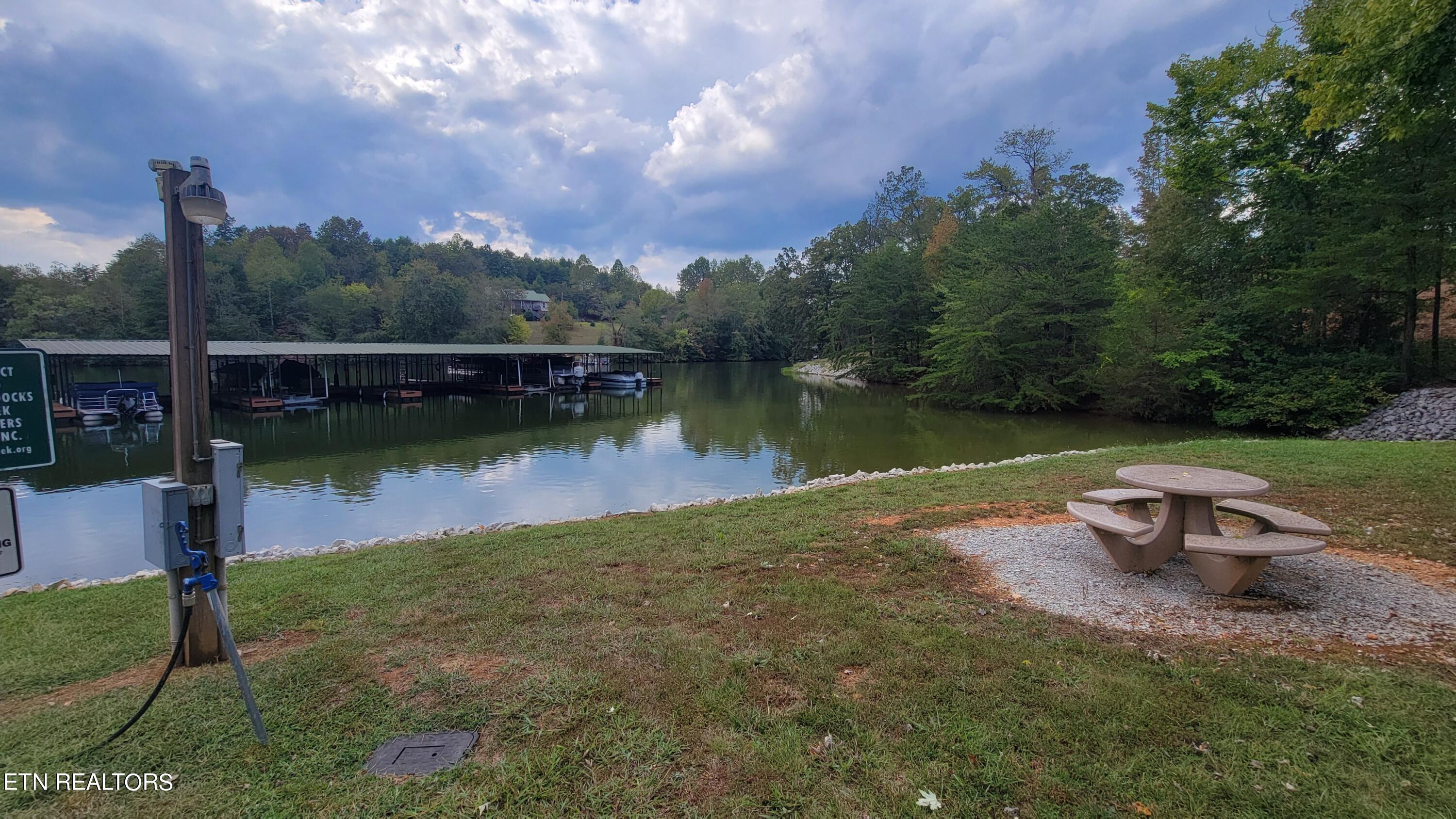 201 Burr Oak Lane Property Photo 32