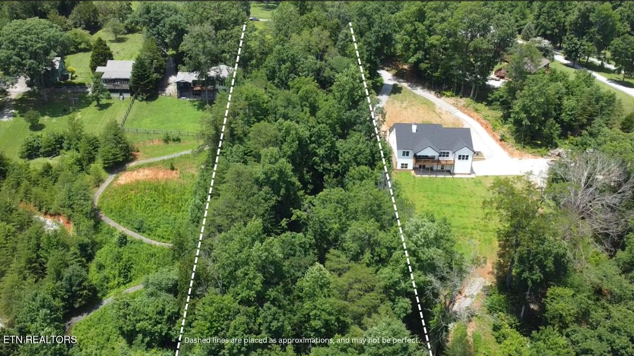 910 Skyline Drive Property Photo 7