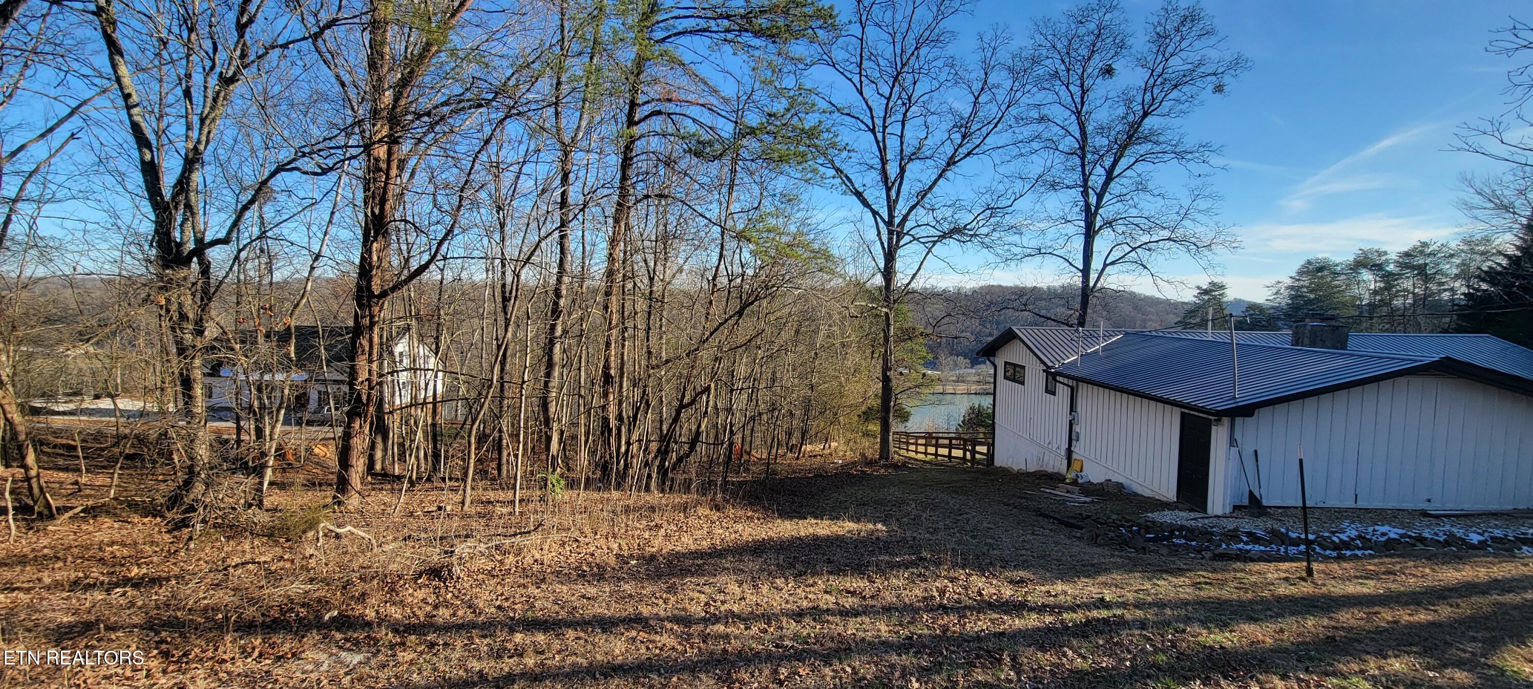 910 Skyline Drive Property Photo 17