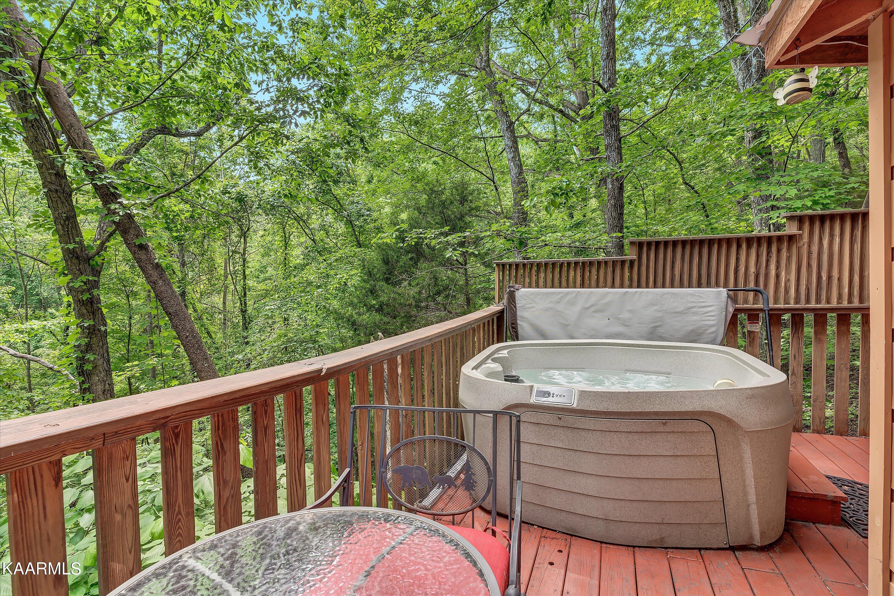 1830 Ridgecrest Drive Property Photo 17