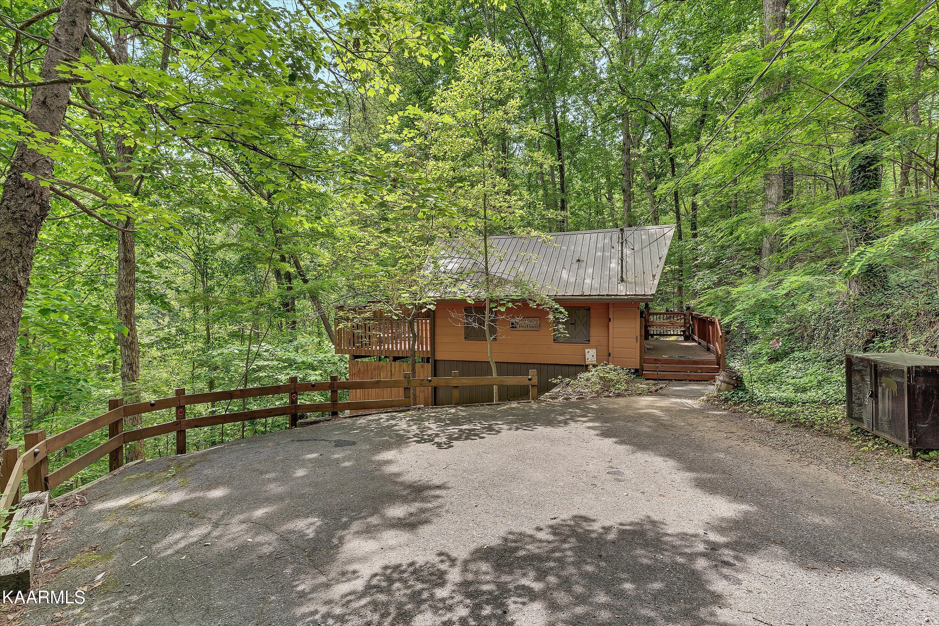 1830 Ridgecrest Drive Property Photo 19