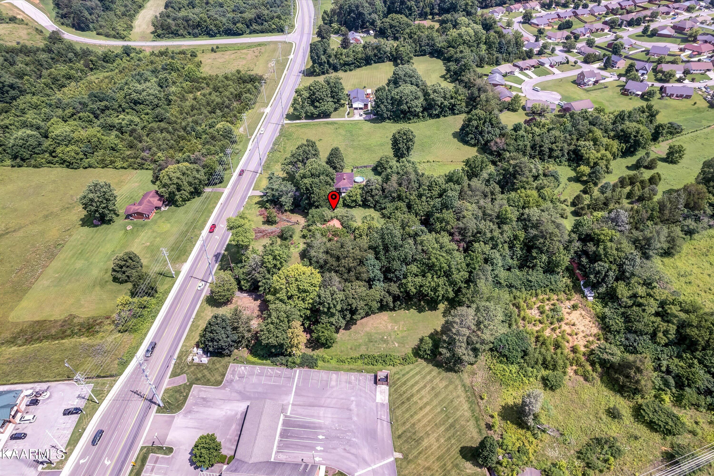 7512 Tazewell Pike Property Photo 7