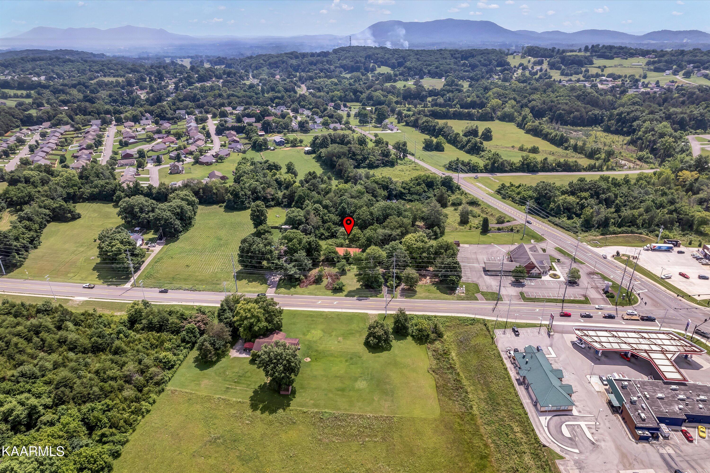 7512 Tazewell Pike Property Photo 10
