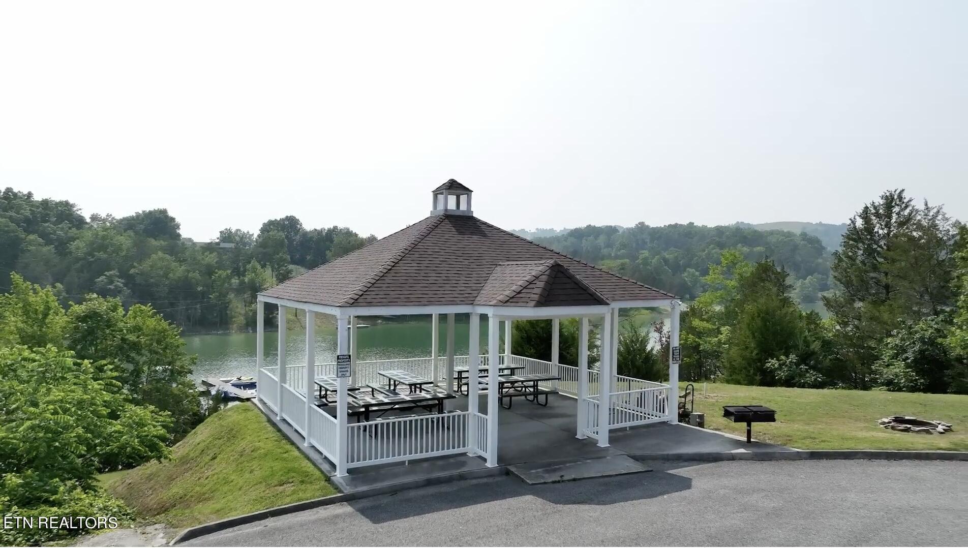 109 Woodlake Blvd Property Photo 16