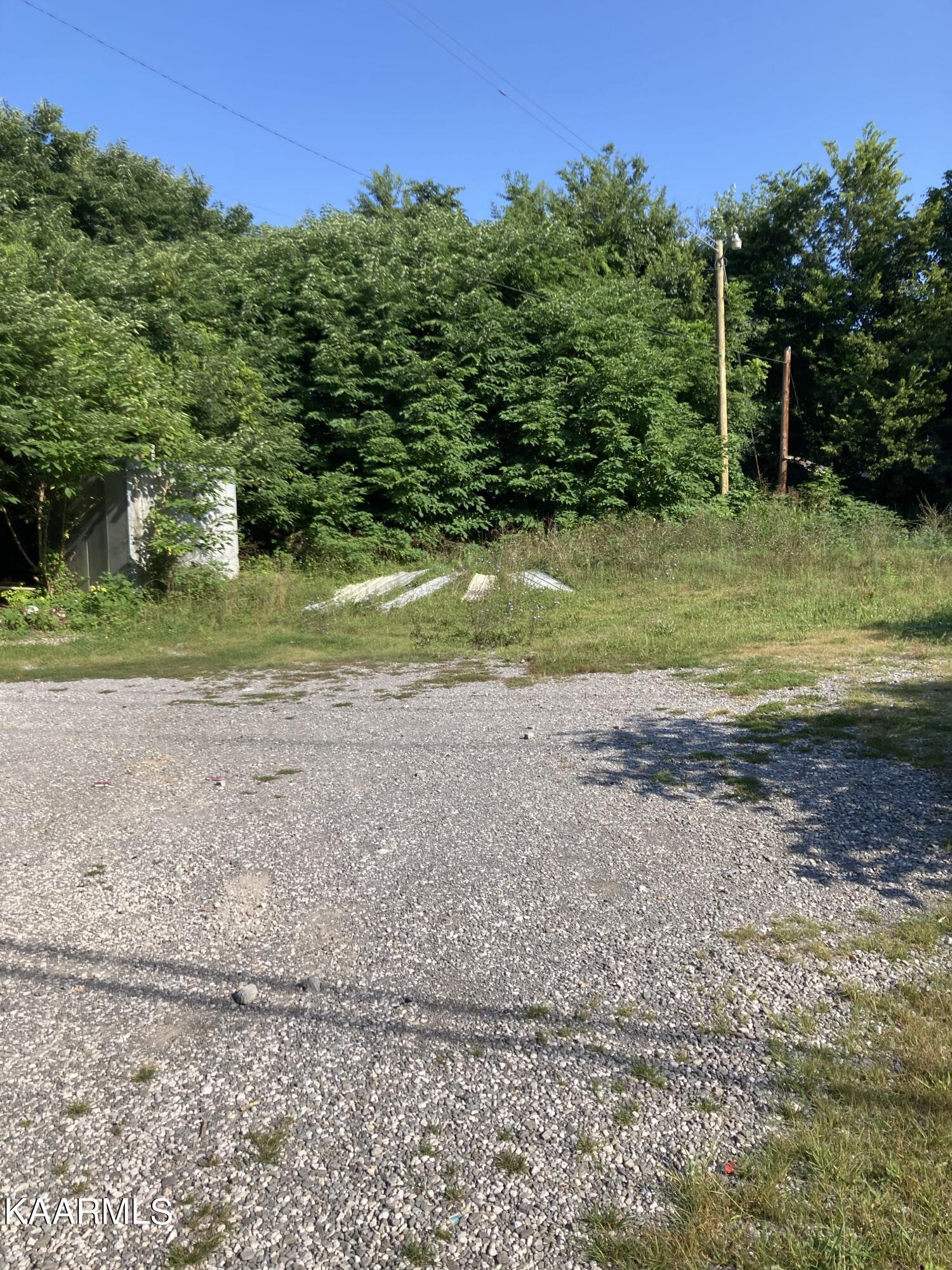 8109 Old Rutledge Pike Pike Property Photo 3