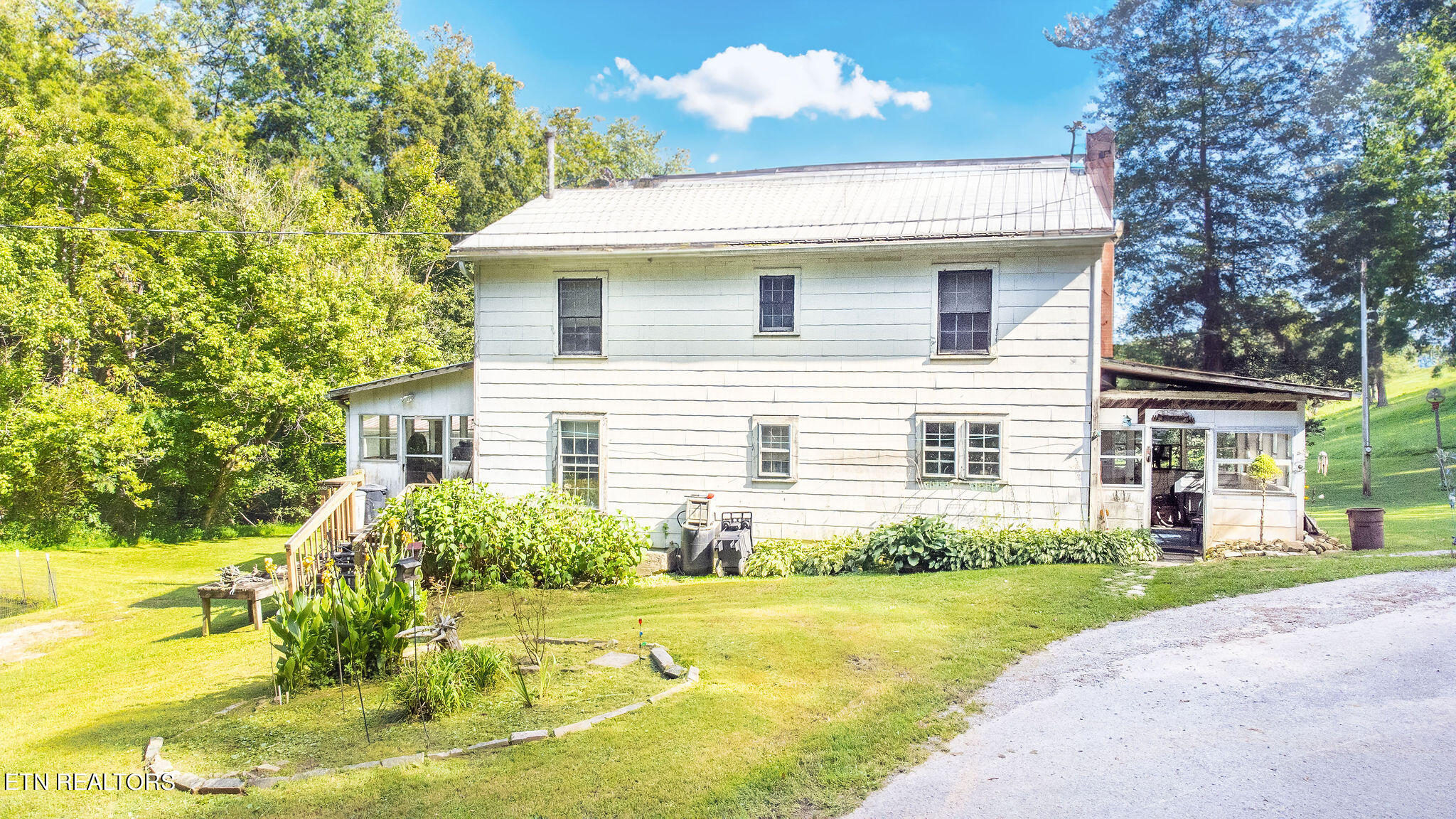228 Zachary Rd Property Photo