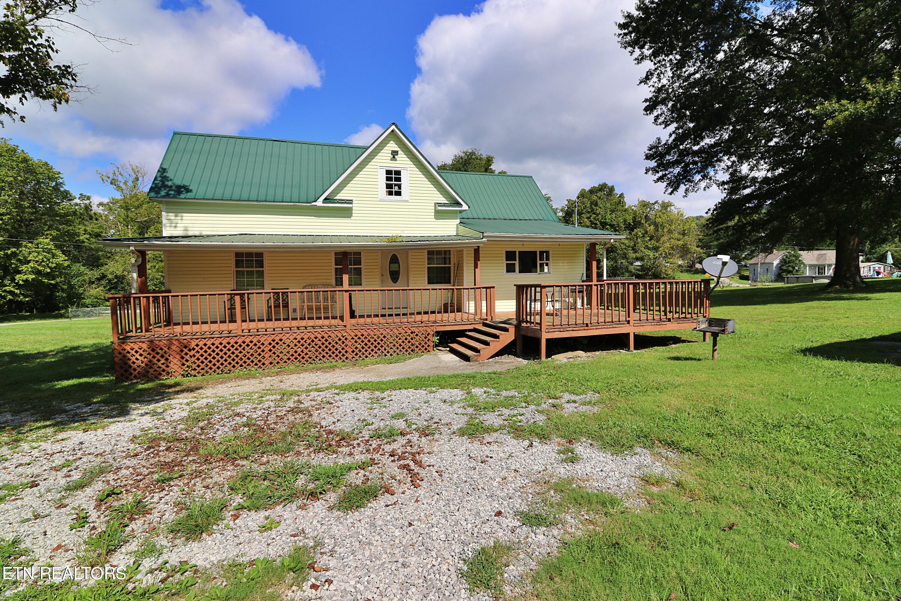 133 Hill Top St Property Photo