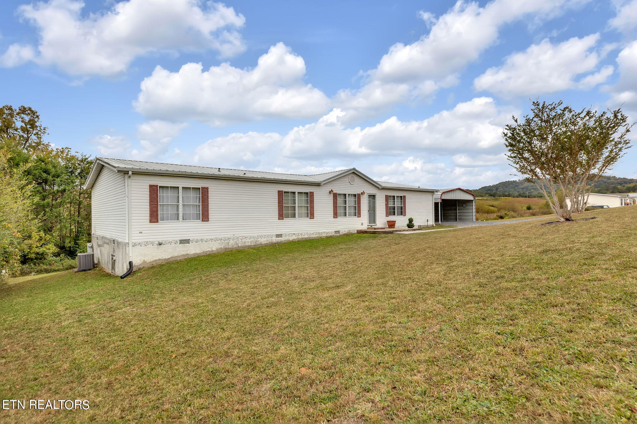 330 Oasis Rd Property Photo