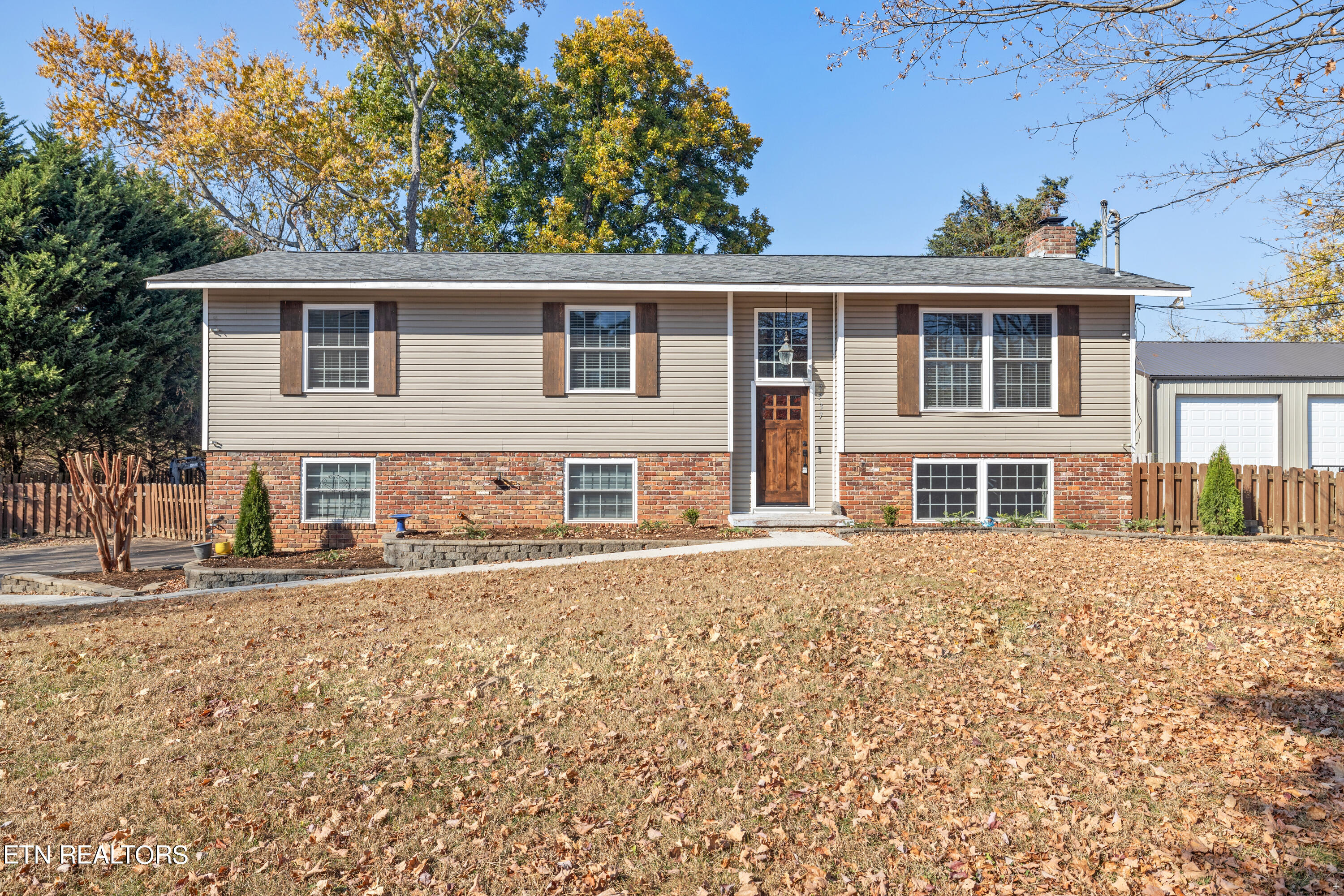 7737 Nubbin Ridge Drive Property Photo 1