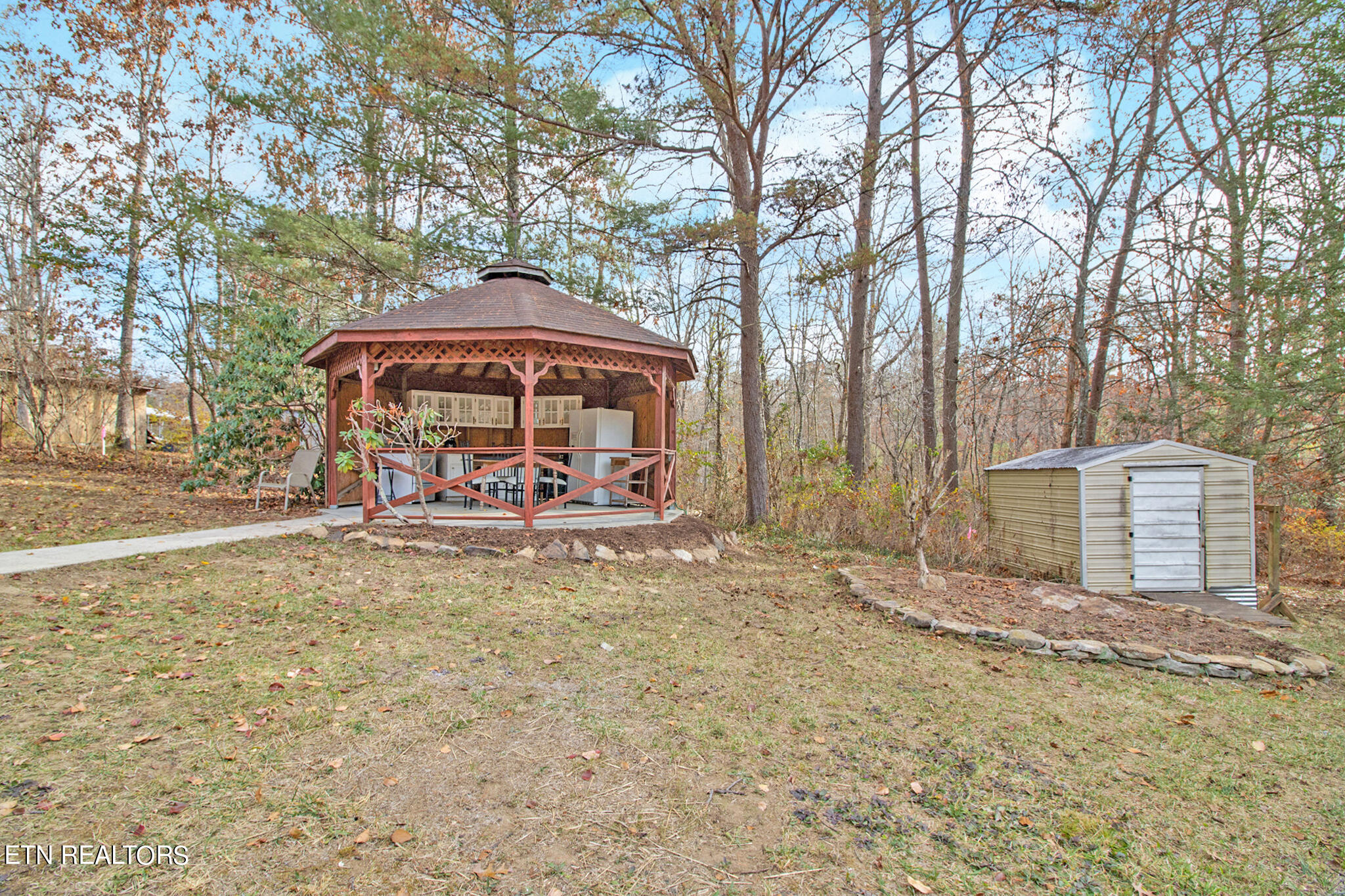 1009 Sitting Bull Point Property Photo 4