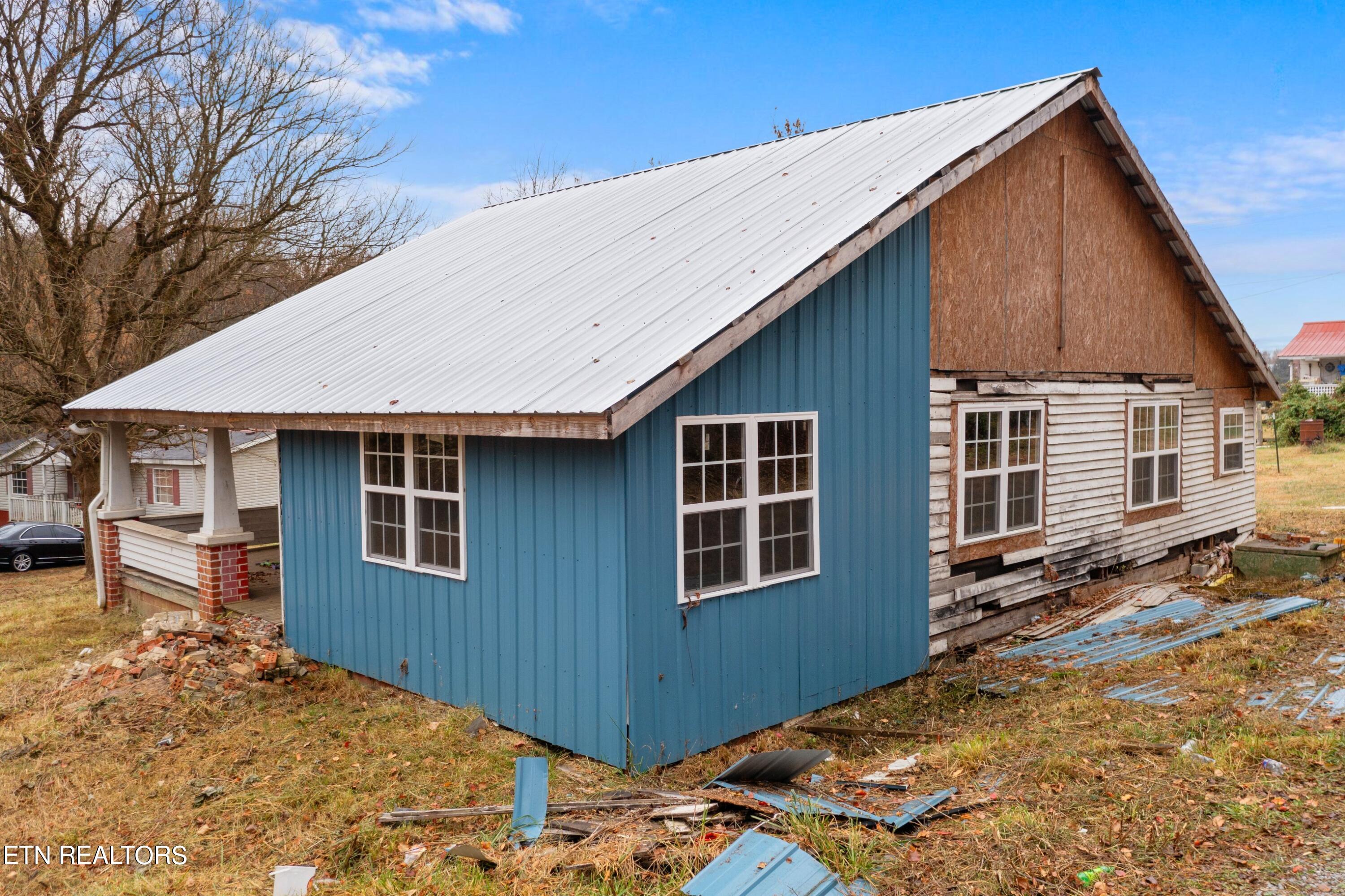 55 3rd St Property Photo 3
