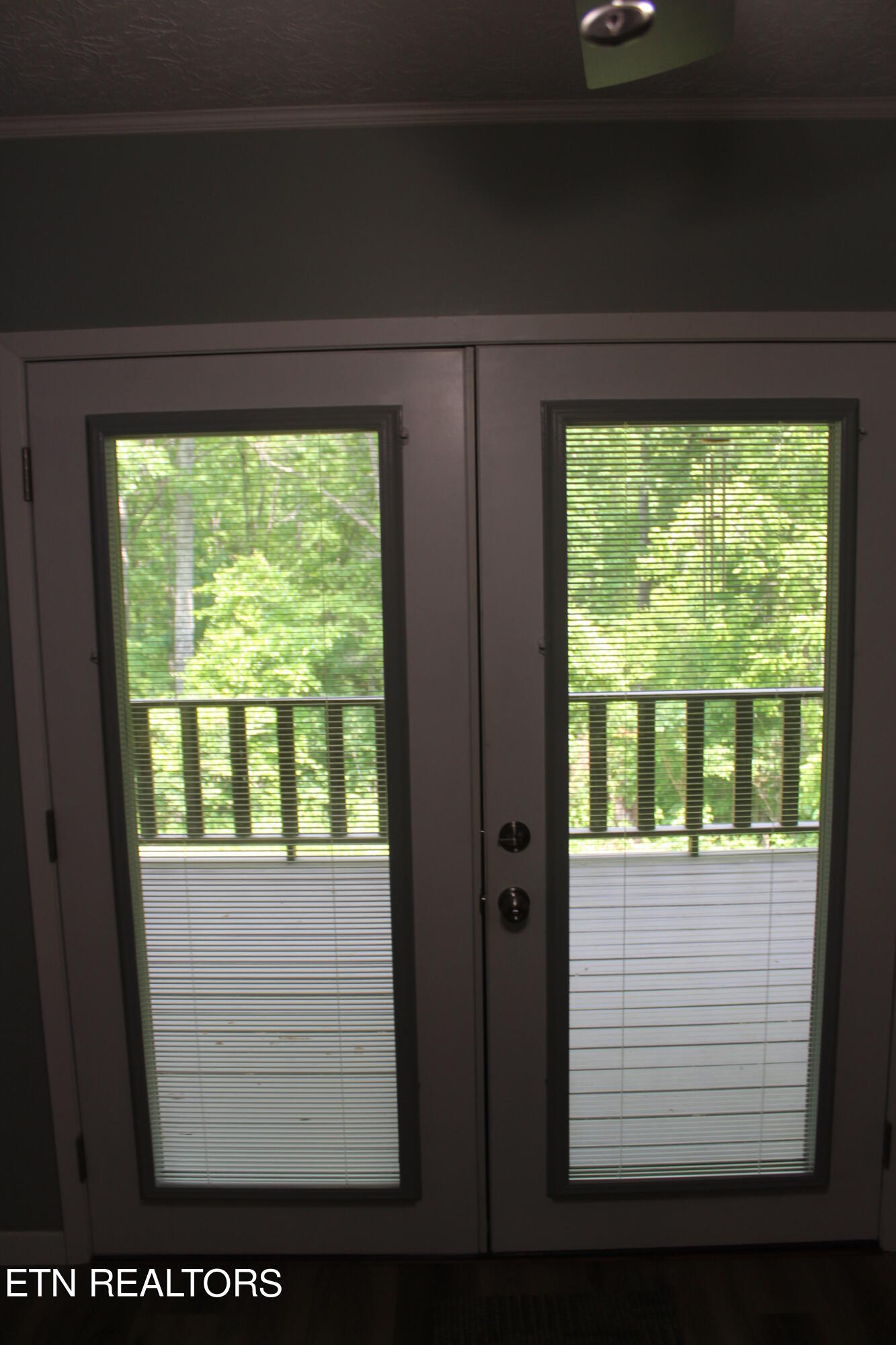 1044 Lincoln Rd Property Photo 15