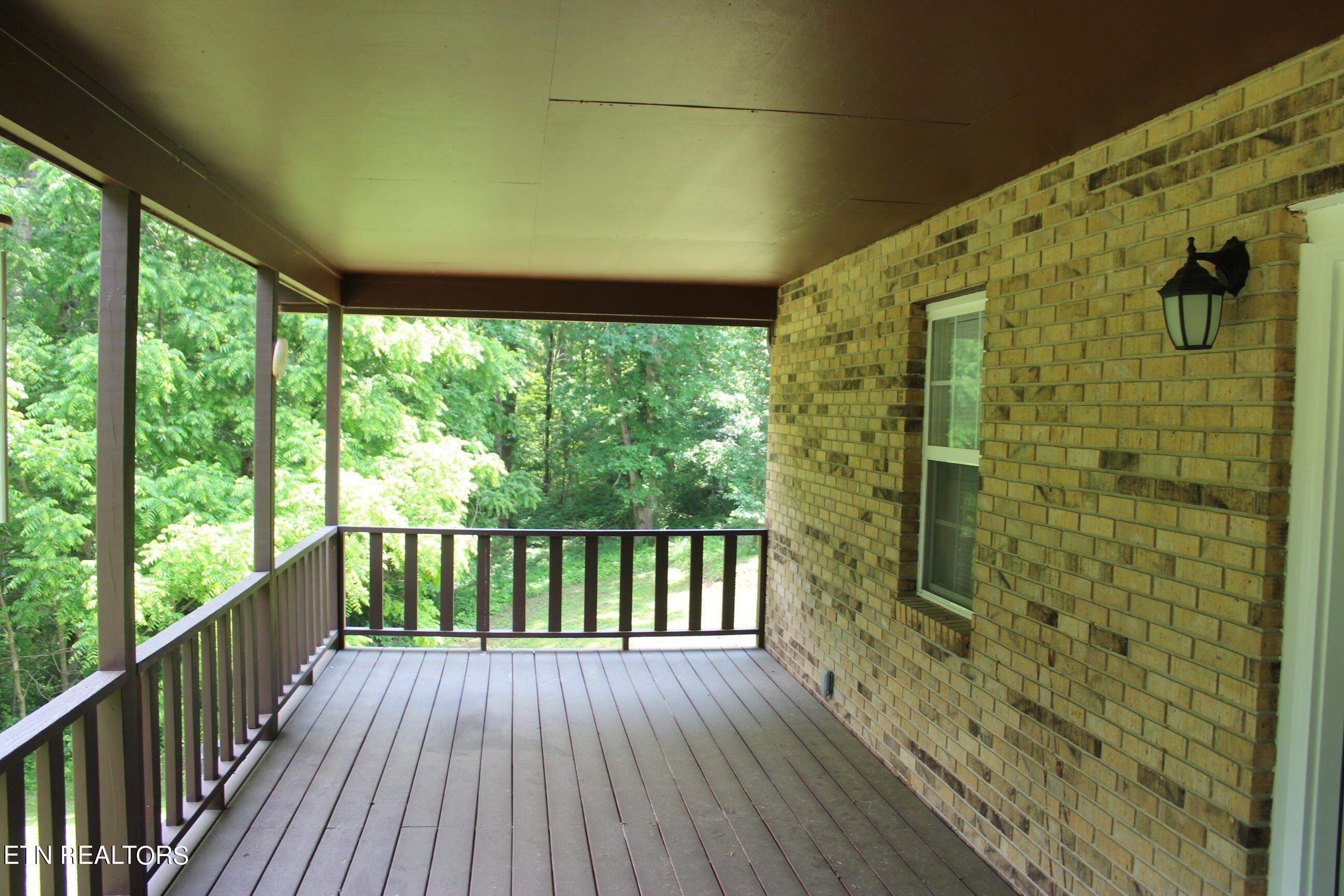 1044 Lincoln Rd Property Photo 16