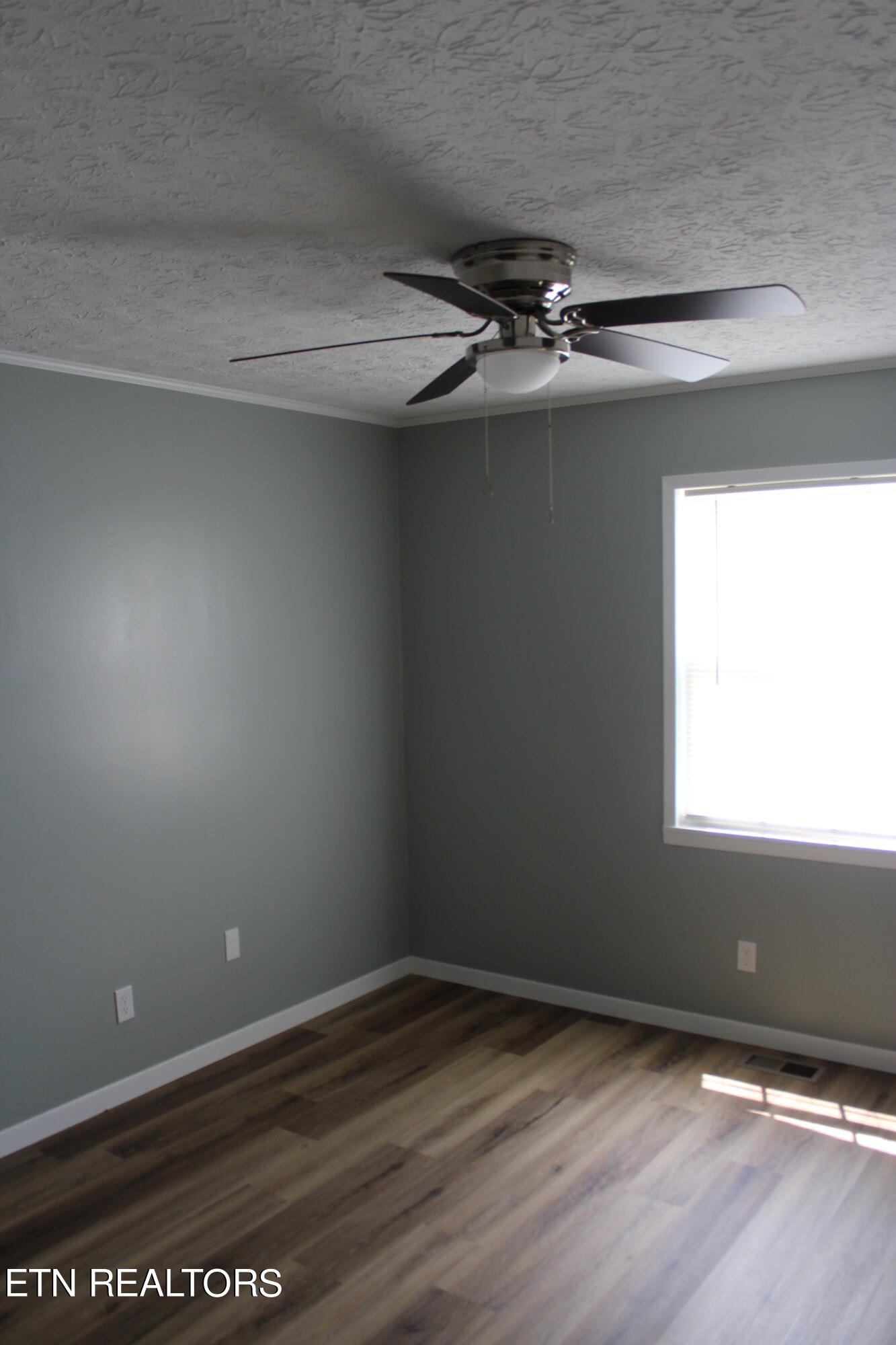 1044 Lincoln Rd Property Photo 21