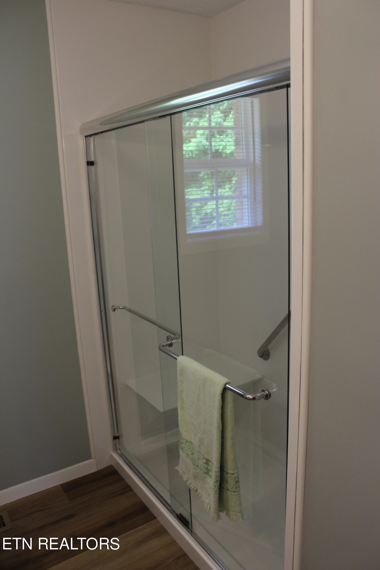 1044 Lincoln Rd Property Photo 24