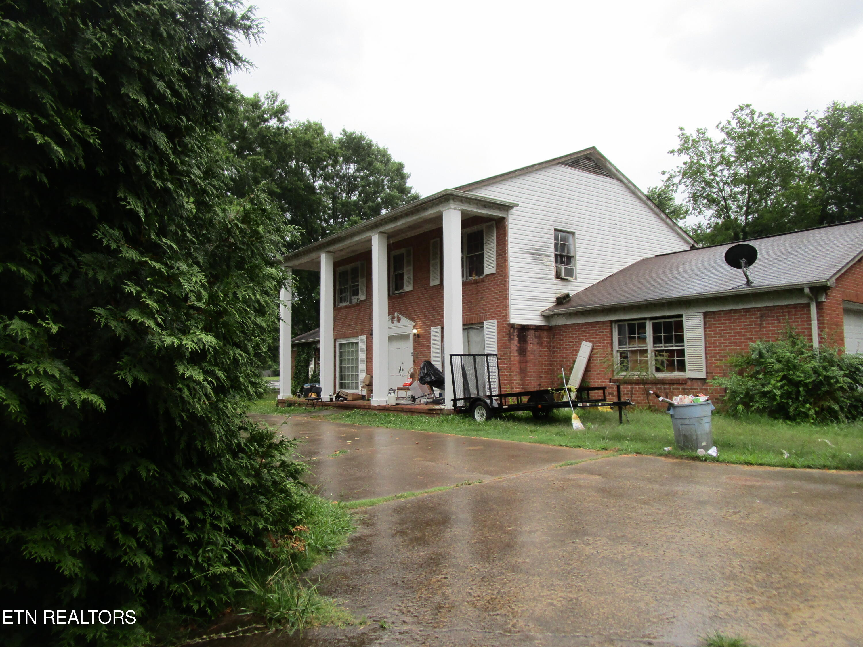 101 Suffolk Drive Property Photo 1