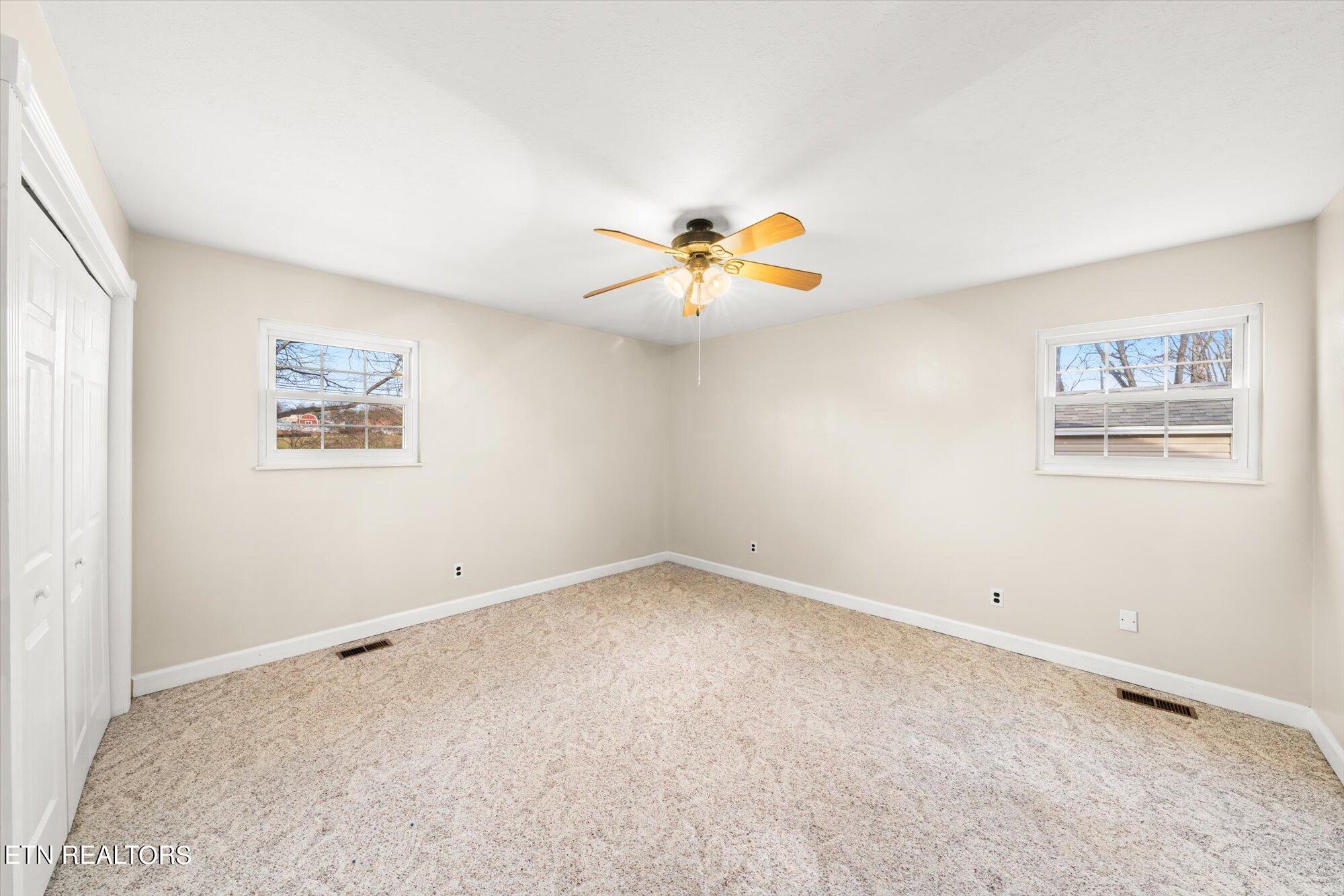 100 Essex Drive Property Photo 31