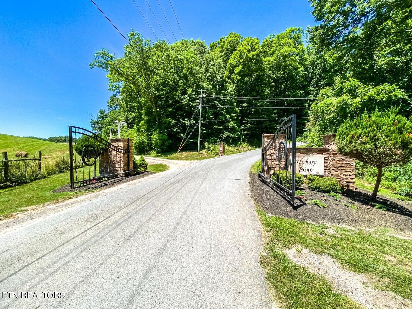 - Eagle Cove Pkwy Property Photo 2
