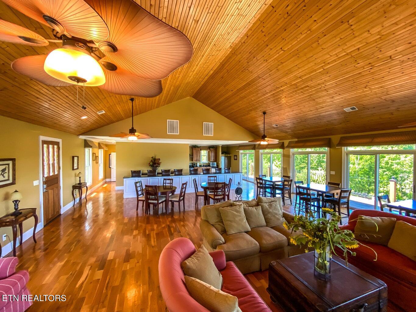 - Eagle Cove Pkwy Property Photo 6