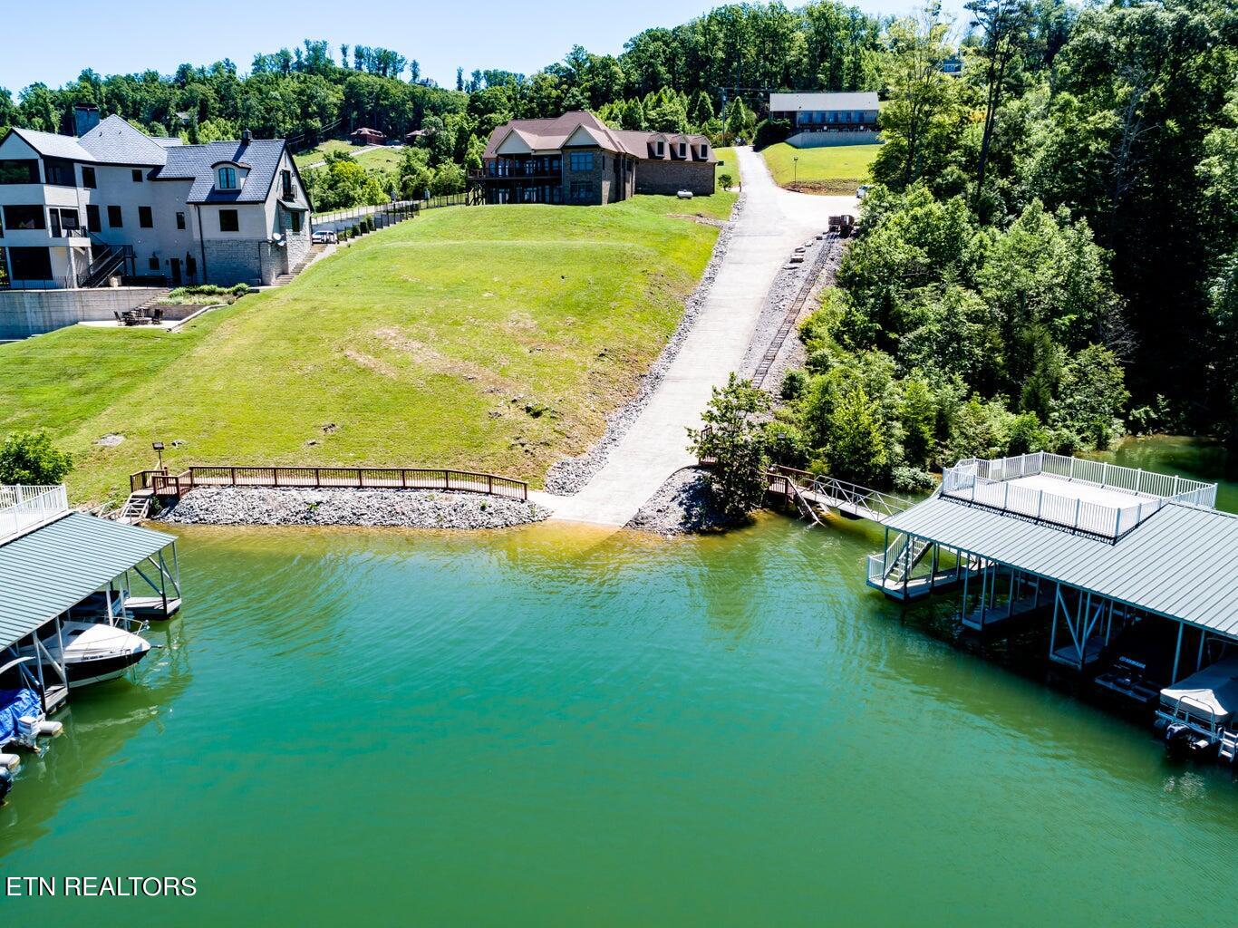 - Eagle Cove Pkwy Property Photo 9