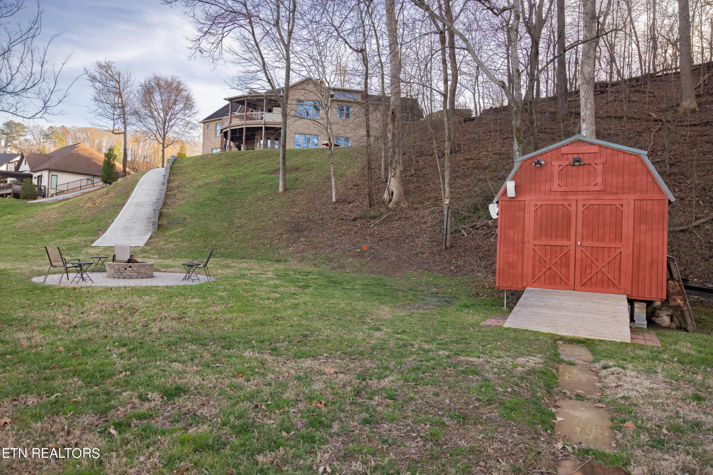 485 Quiet River Lane Property Photo 6