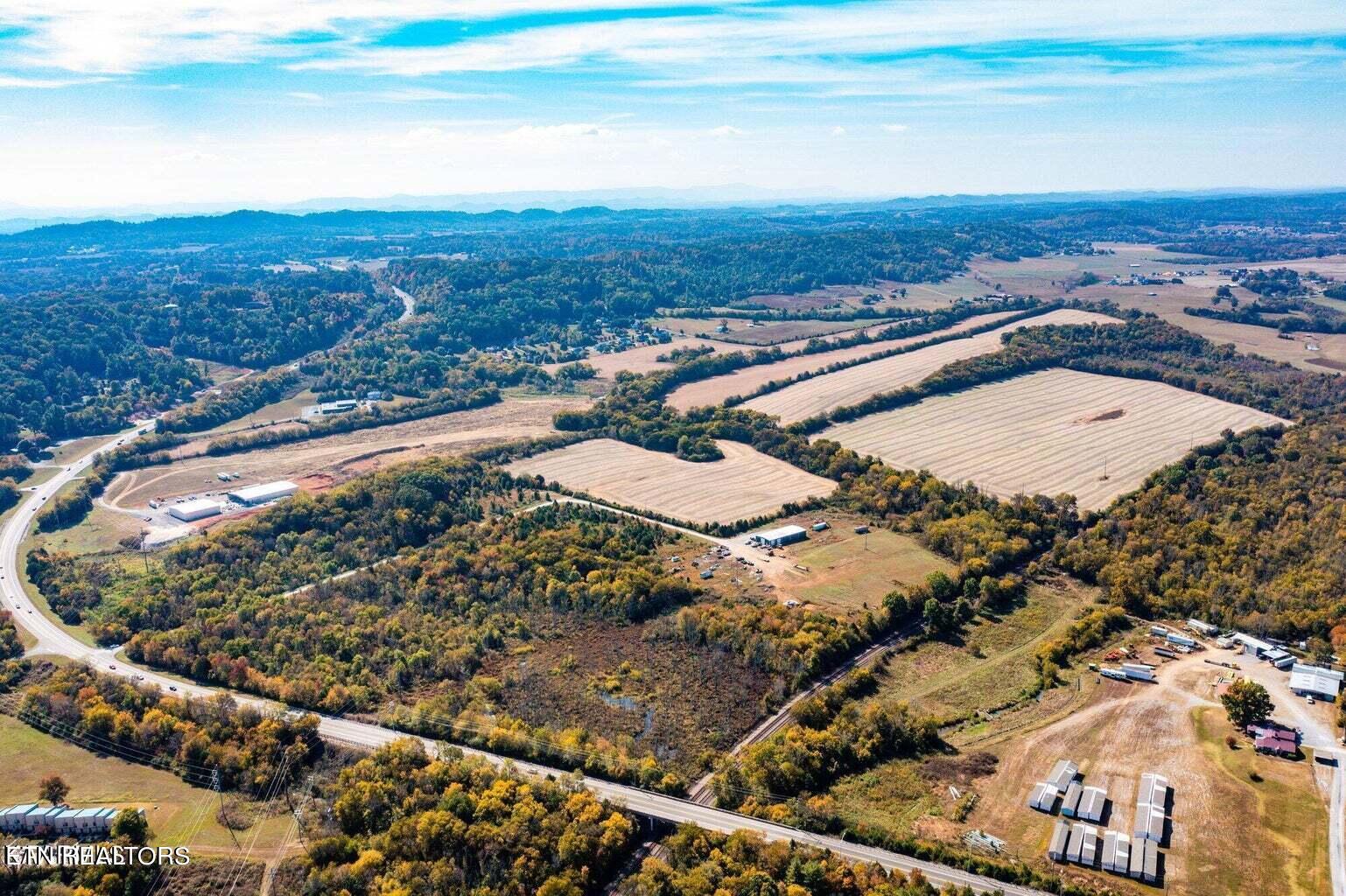 1210 New Highway 68 Property Photo 4