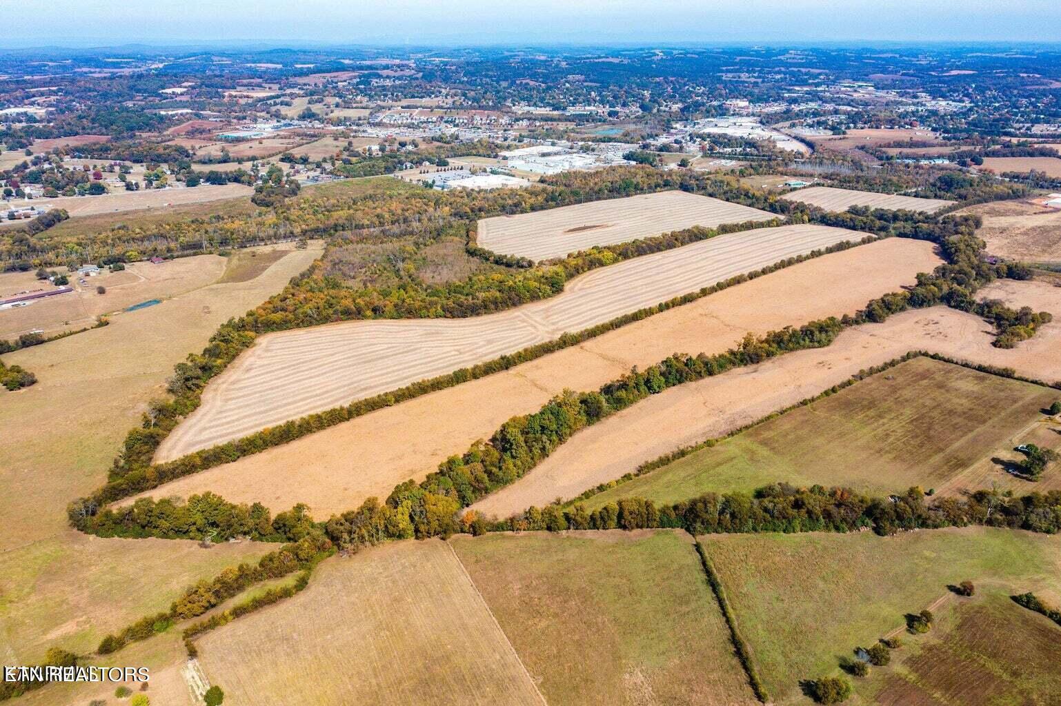 1210 New Highway 68 Property Photo 6