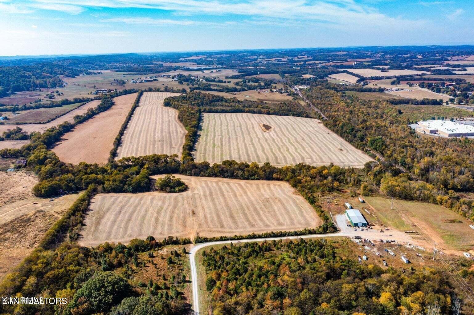 1210 New Highway 68 Property Photo 8