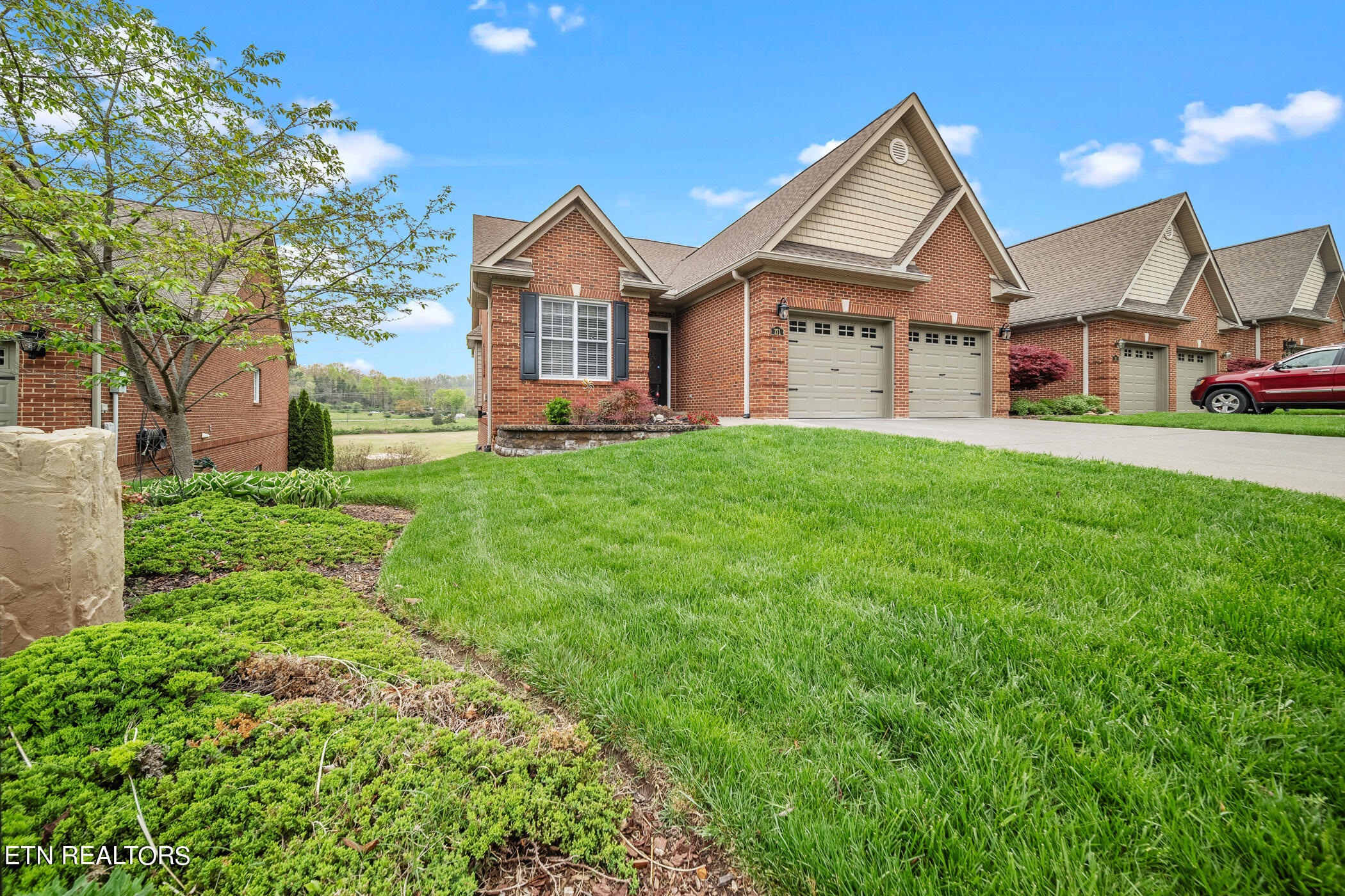 171 Waterford Circle Property Photo 4
