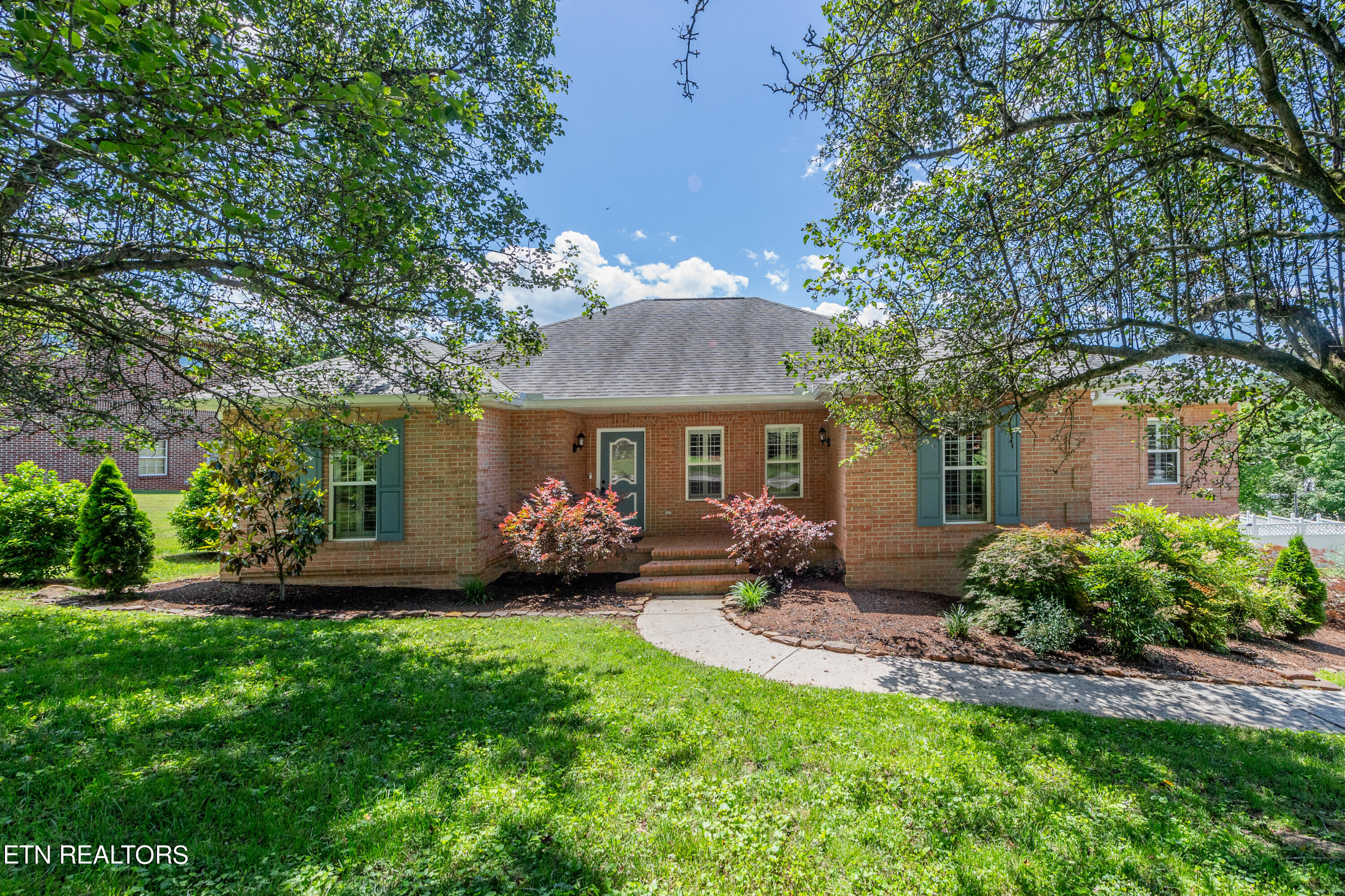 1244 River Oaks Drive Property Photo