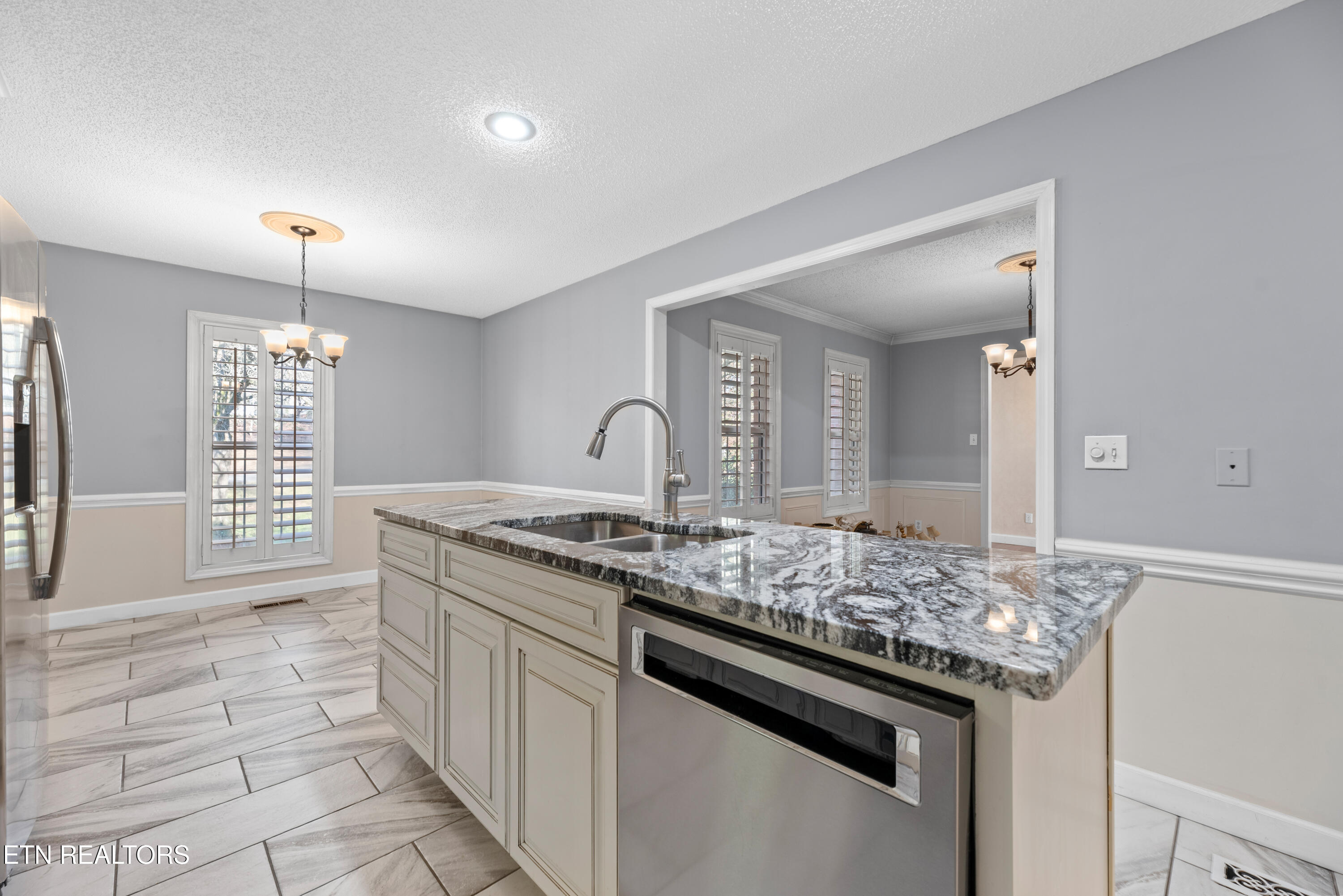 1244 River Oaks Drive Property Photo 8