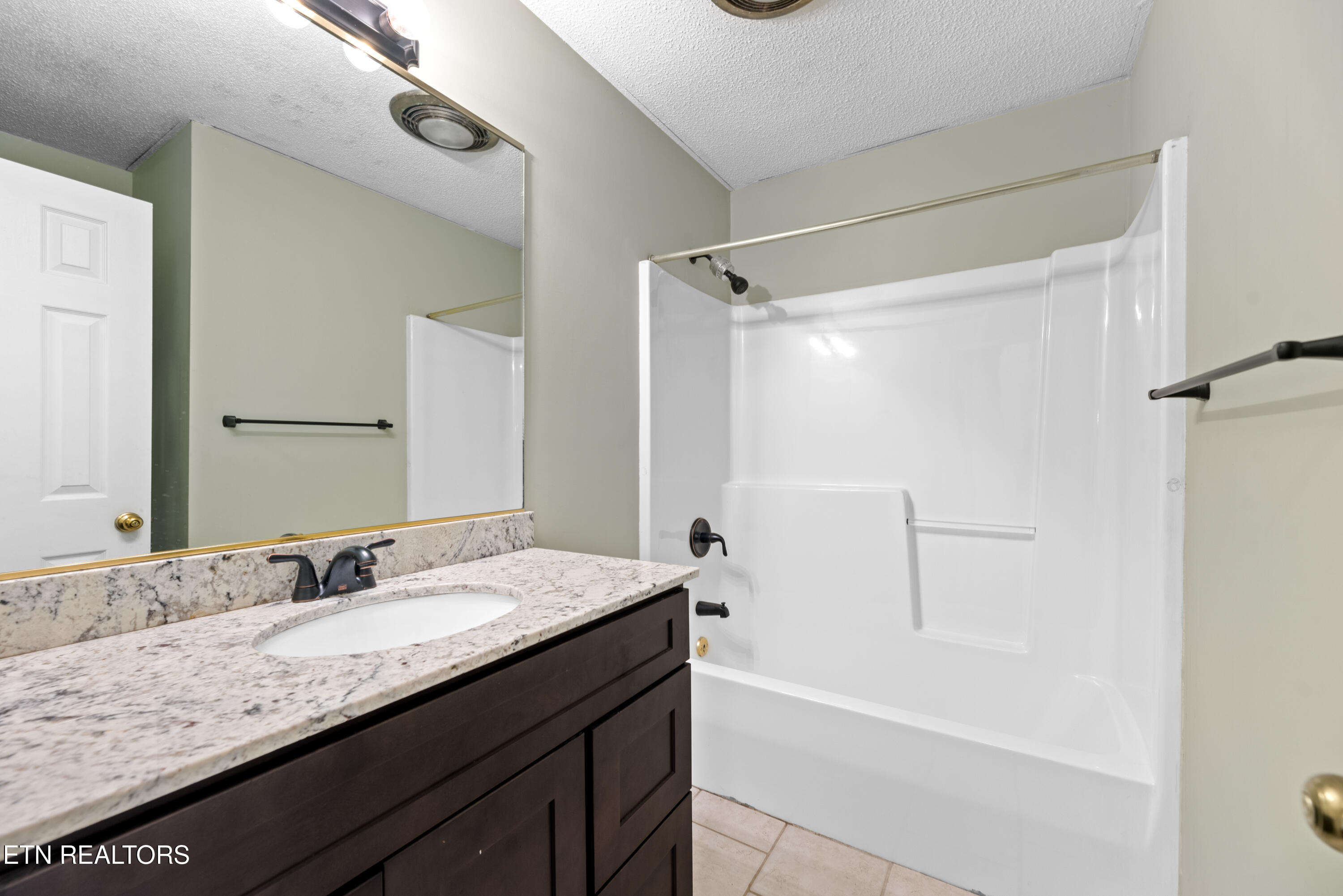 1244 River Oaks Drive Property Photo 17