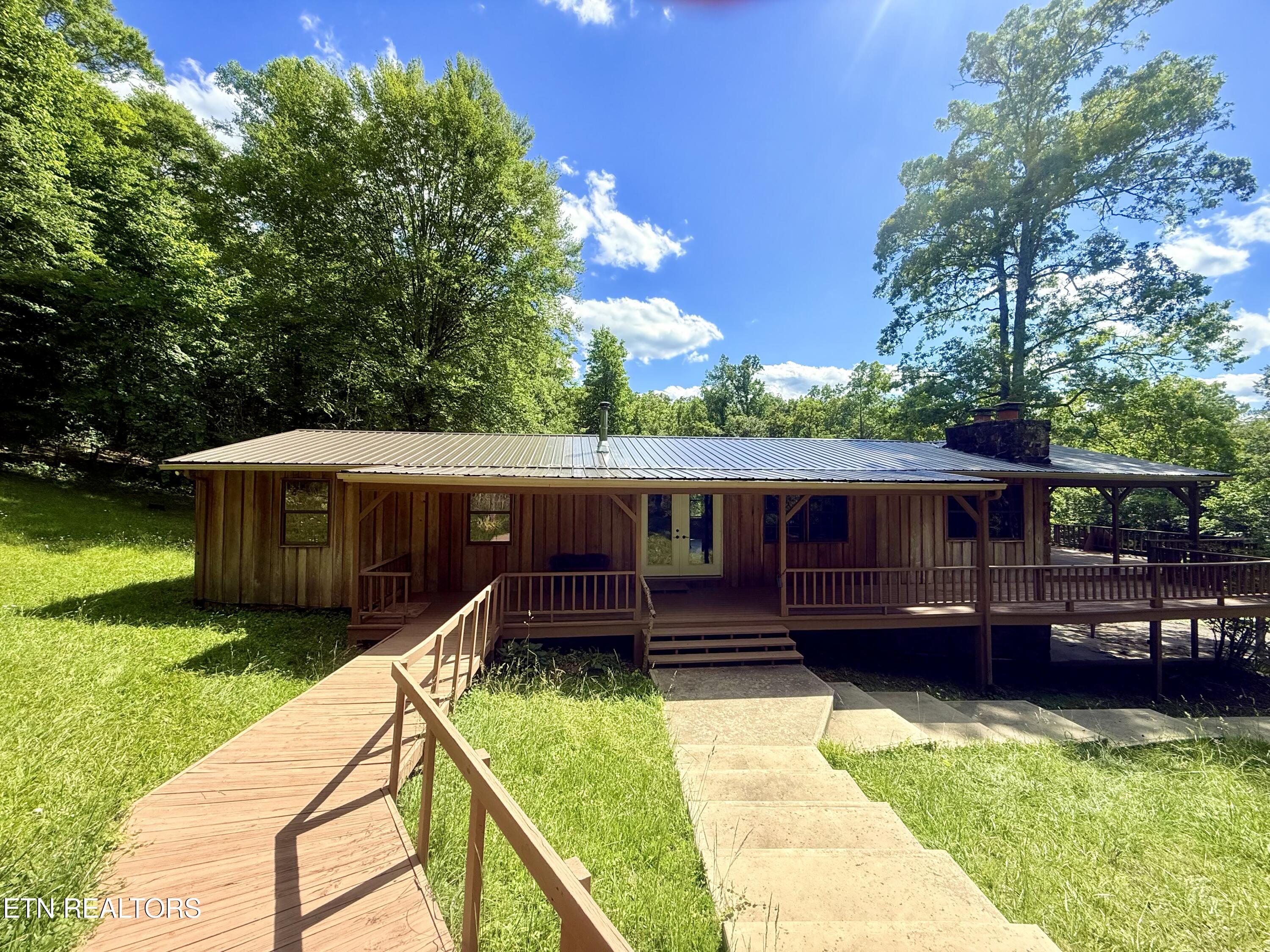 555 Lake Lane Property Photo 2