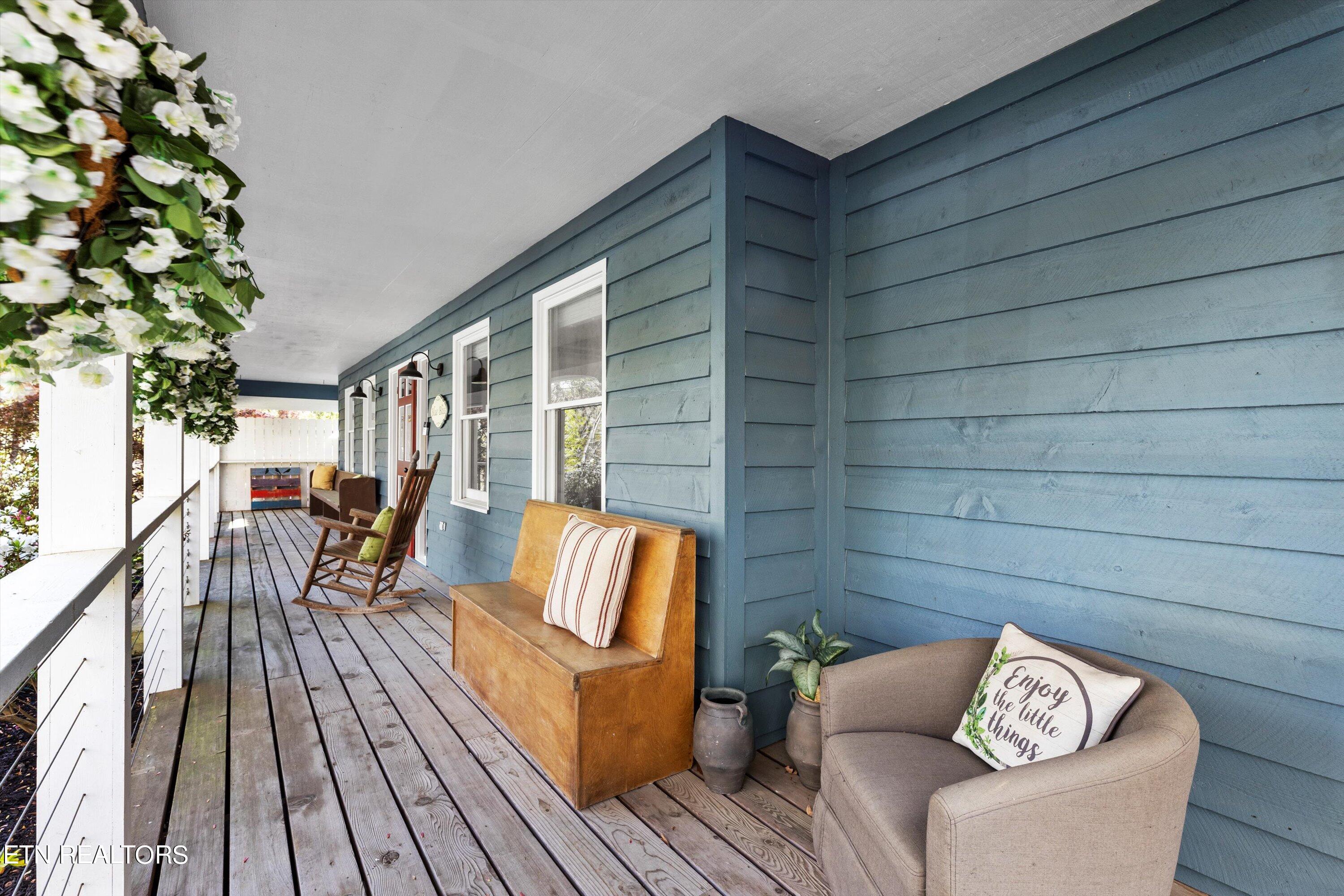 7816 Timber Glow Tr Property Photo 8