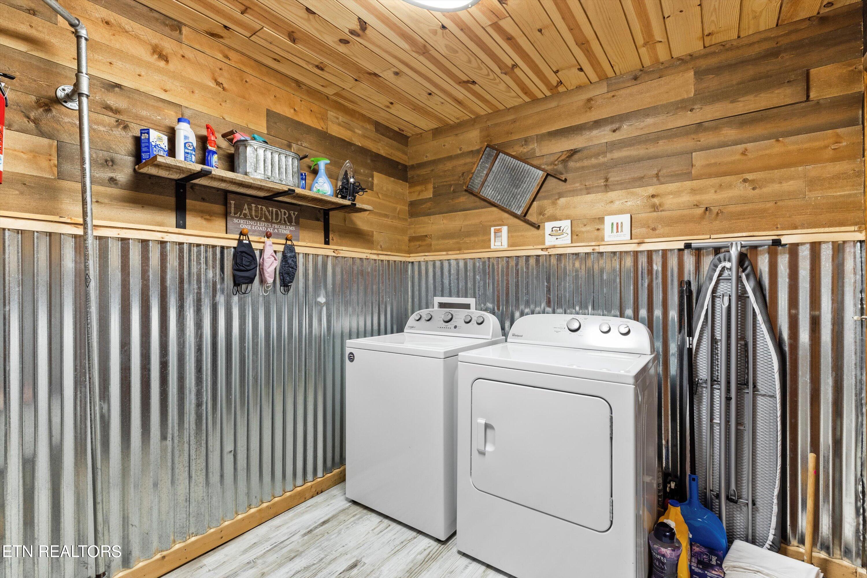 7816 Timber Glow Tr Property Photo 23