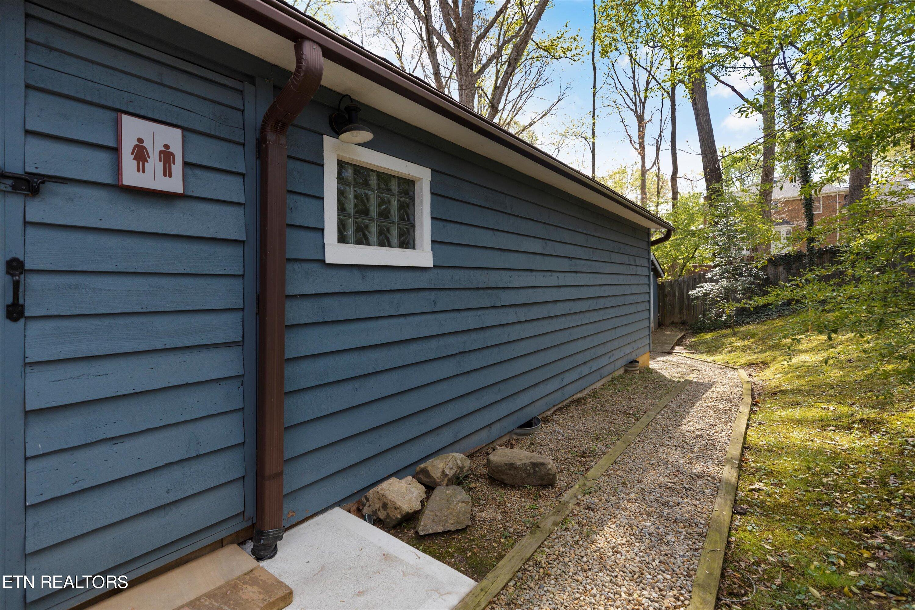 7816 Timber Glow Tr Property Photo 49