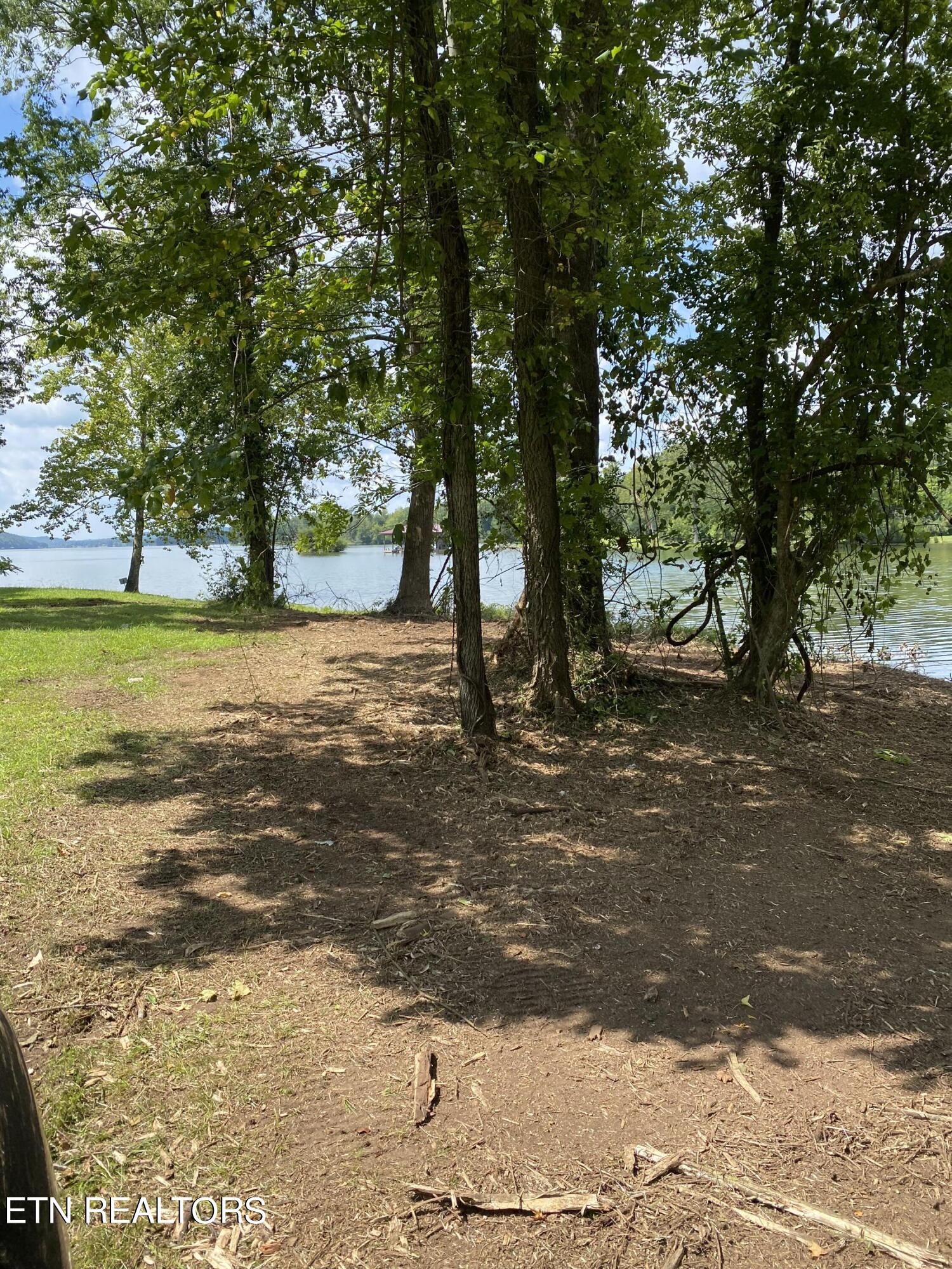 1030 Winton Chapel Rd Property Photo 4