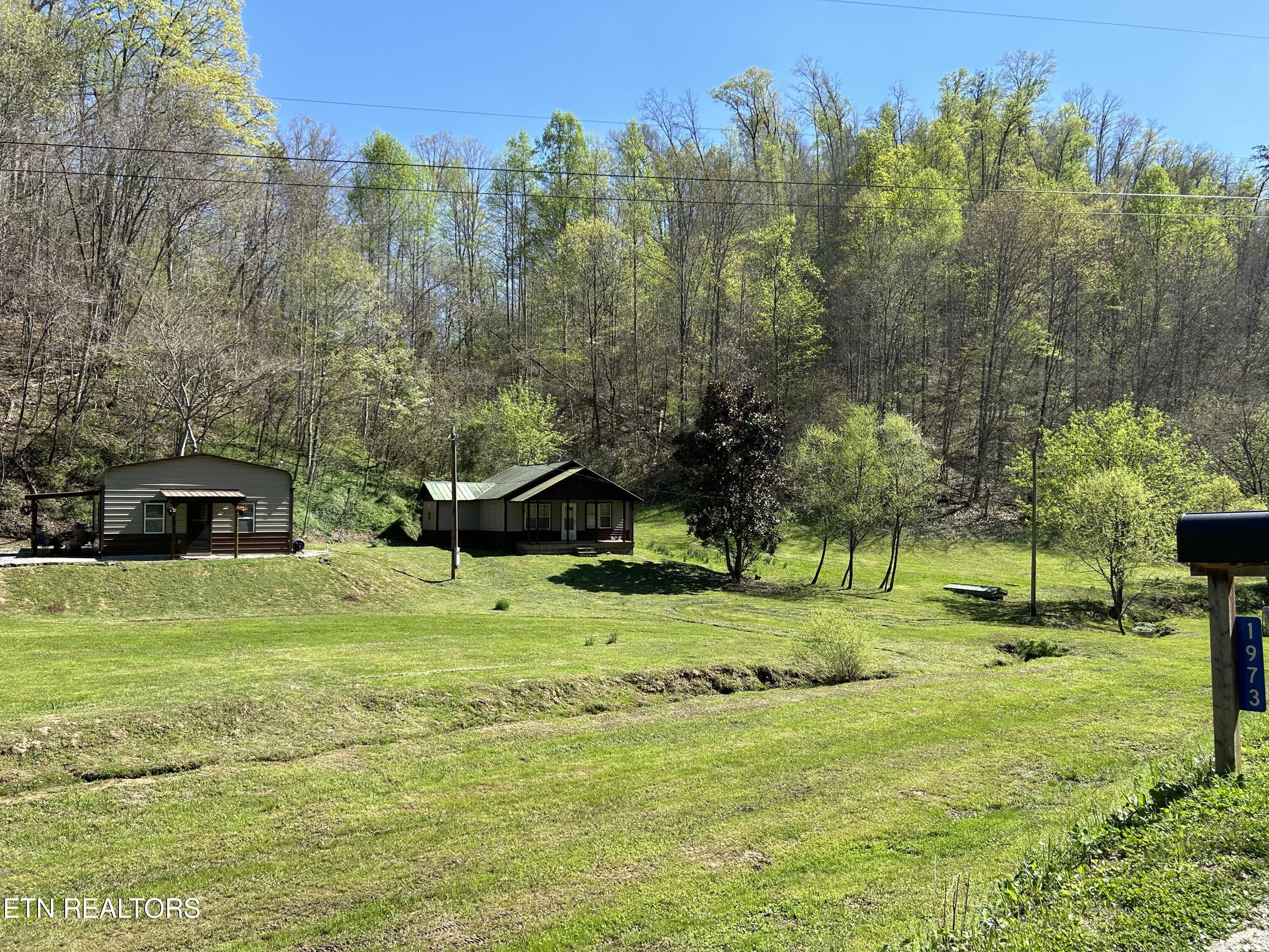 1973 Long Hollow Rd Property Photo 6